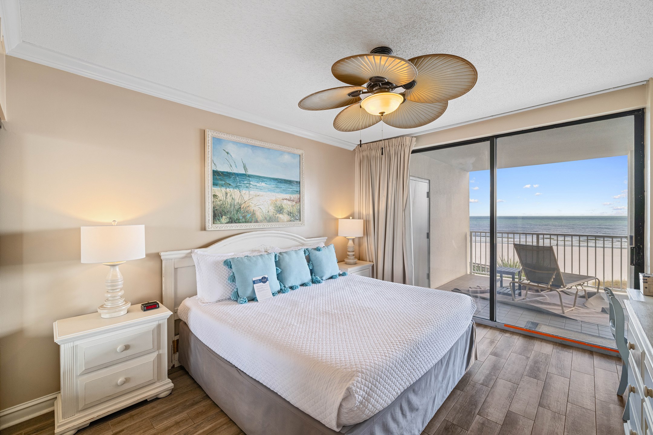 Pelican Pointe 304 5