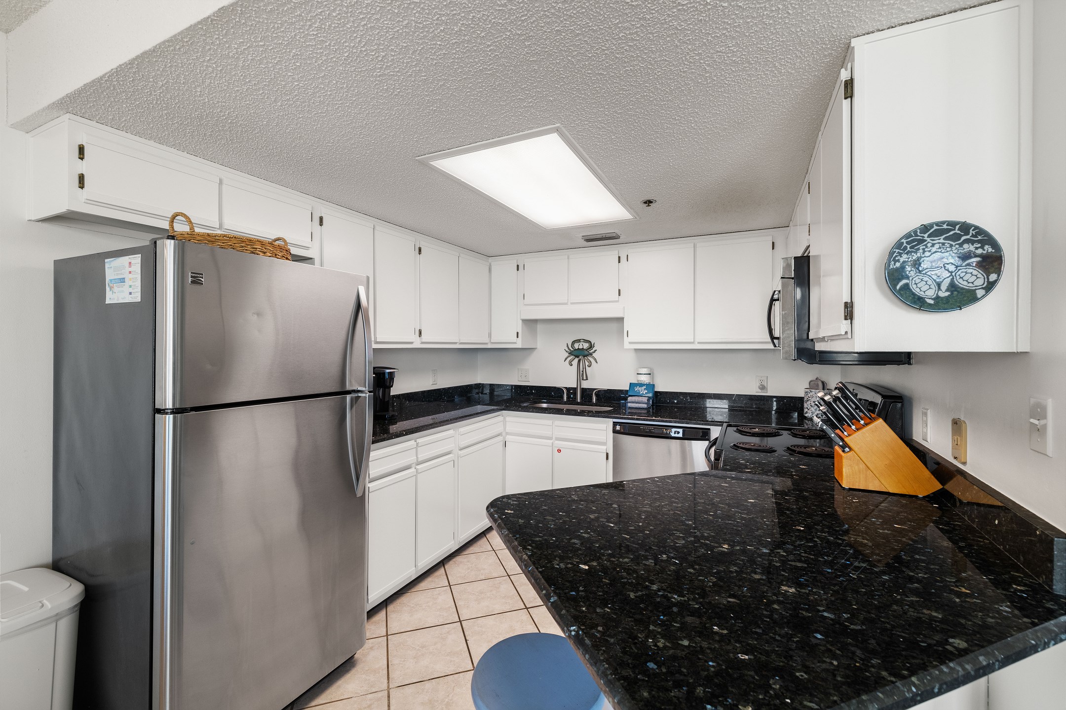 Phoenix East 405 | Photo 3