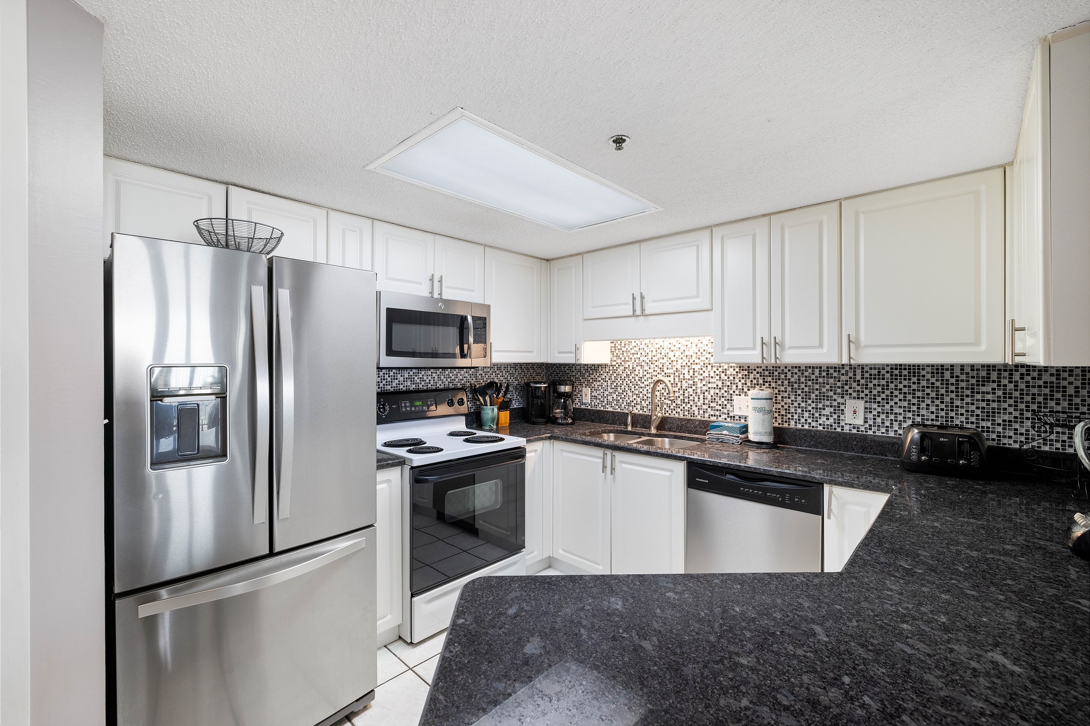 Phoenix VII 713 | Photo 2