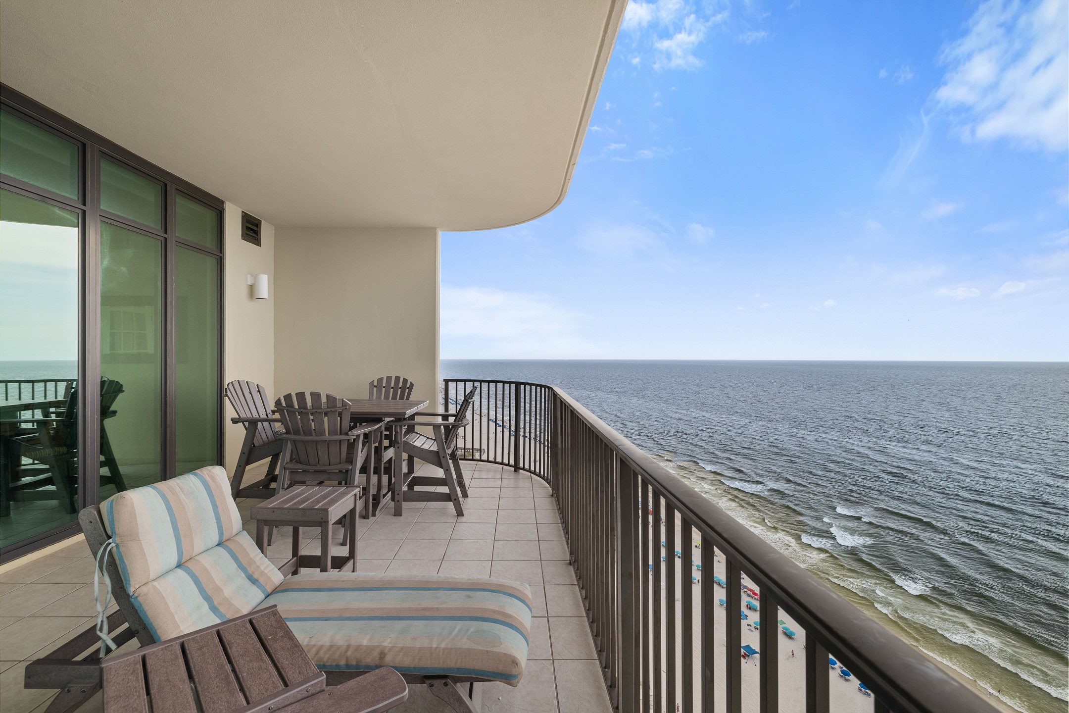 Phoenix West 2205 | Photo 2