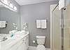 PWII2911_Guestbath3