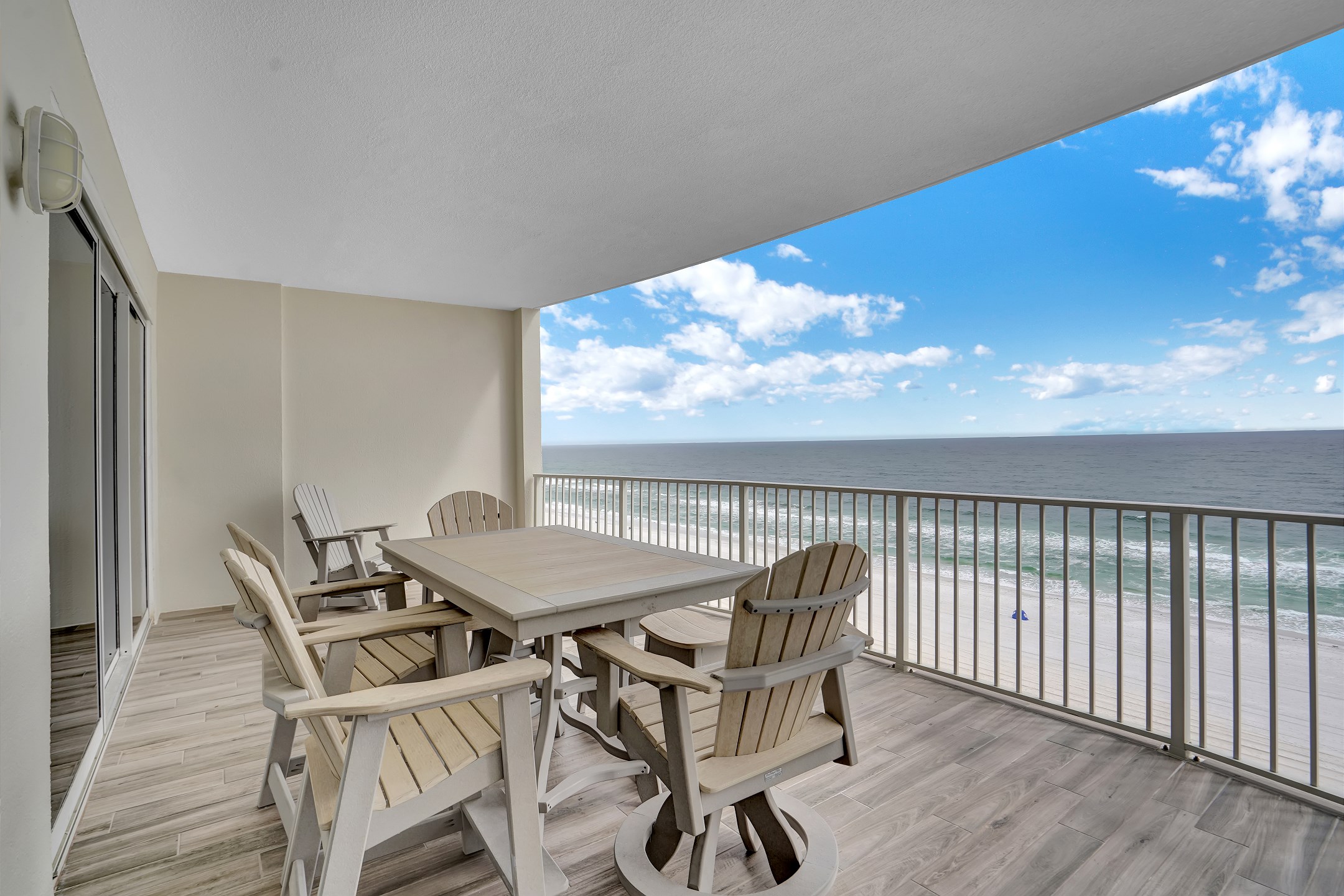 Regency Isle 911 | Photo 2