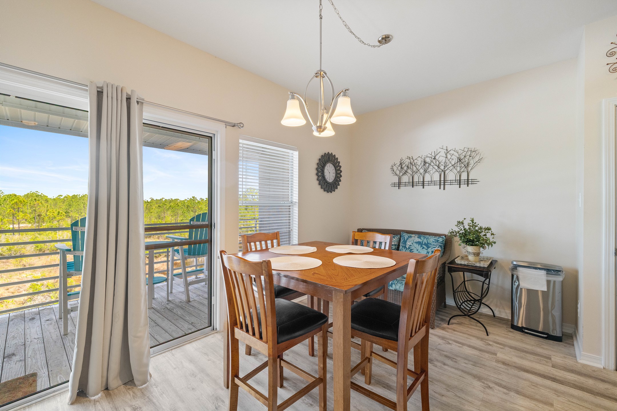 Romar Lakes 302B 4