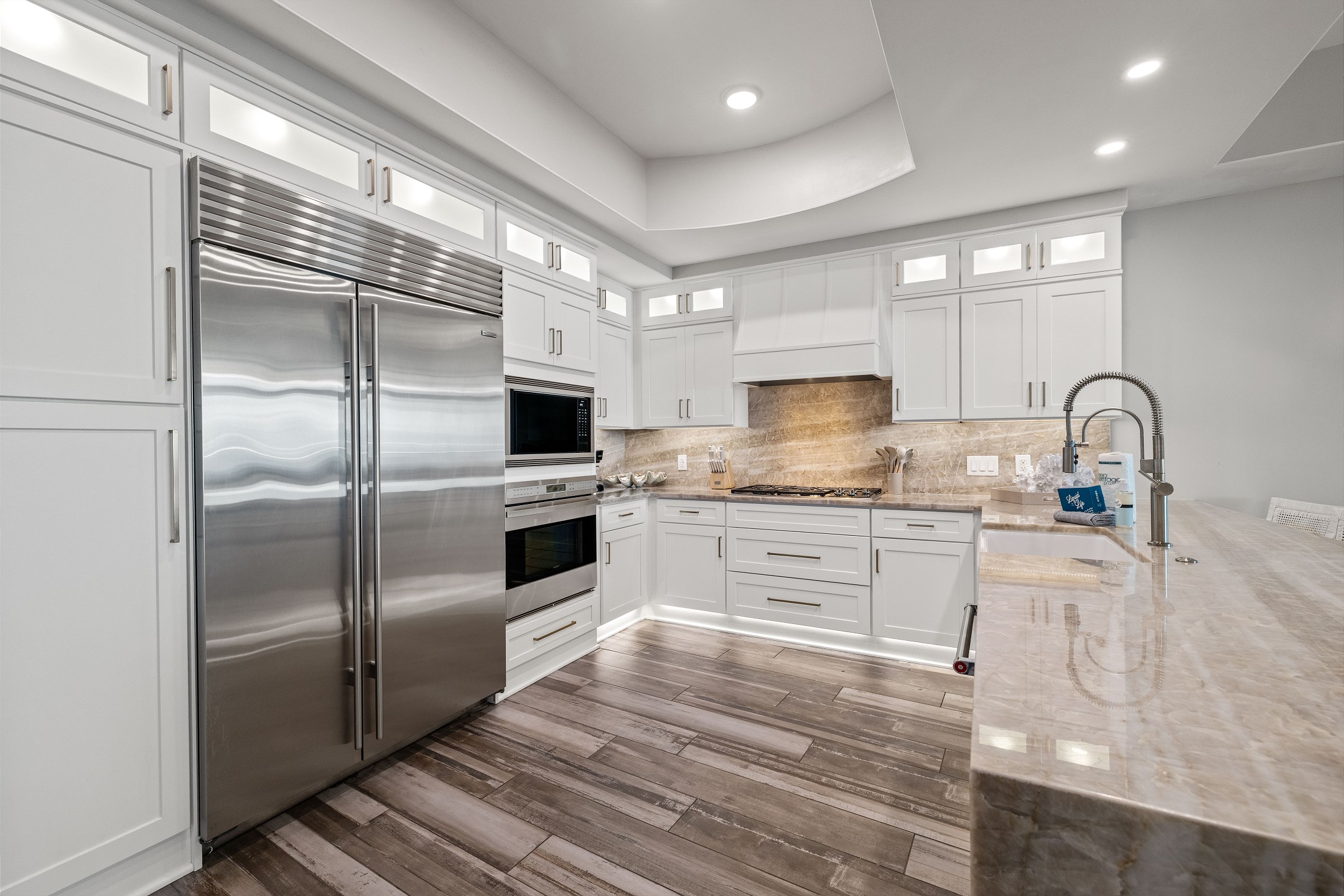 Turquoise Place 2307C 2