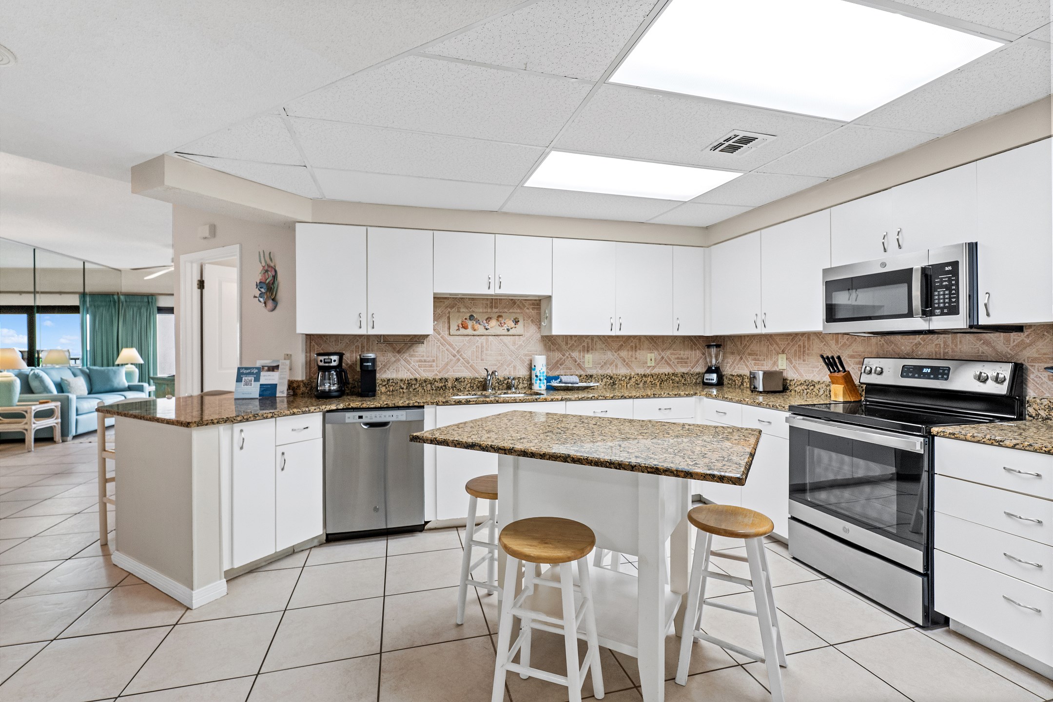 The Palms 613 | Photo 3