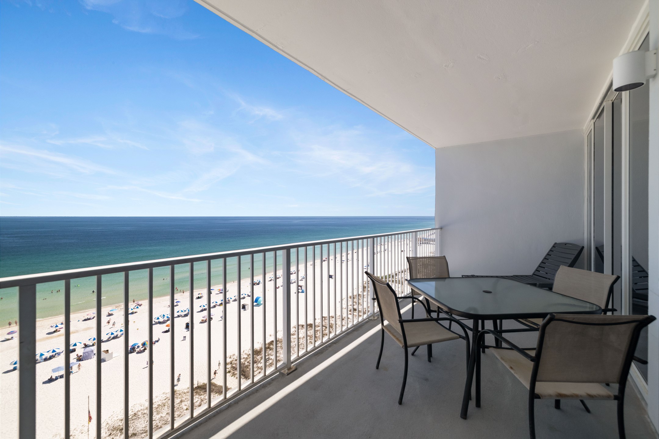 Lighthouse 1006 | Photo 2