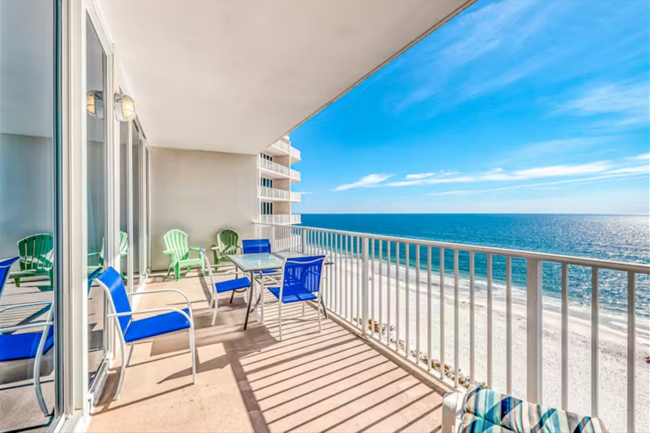 Lighthouse 1006 | Photo 2