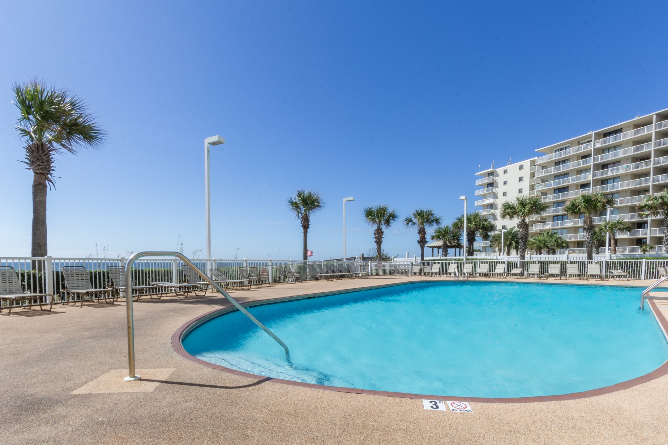 Tradewinds 1207 2