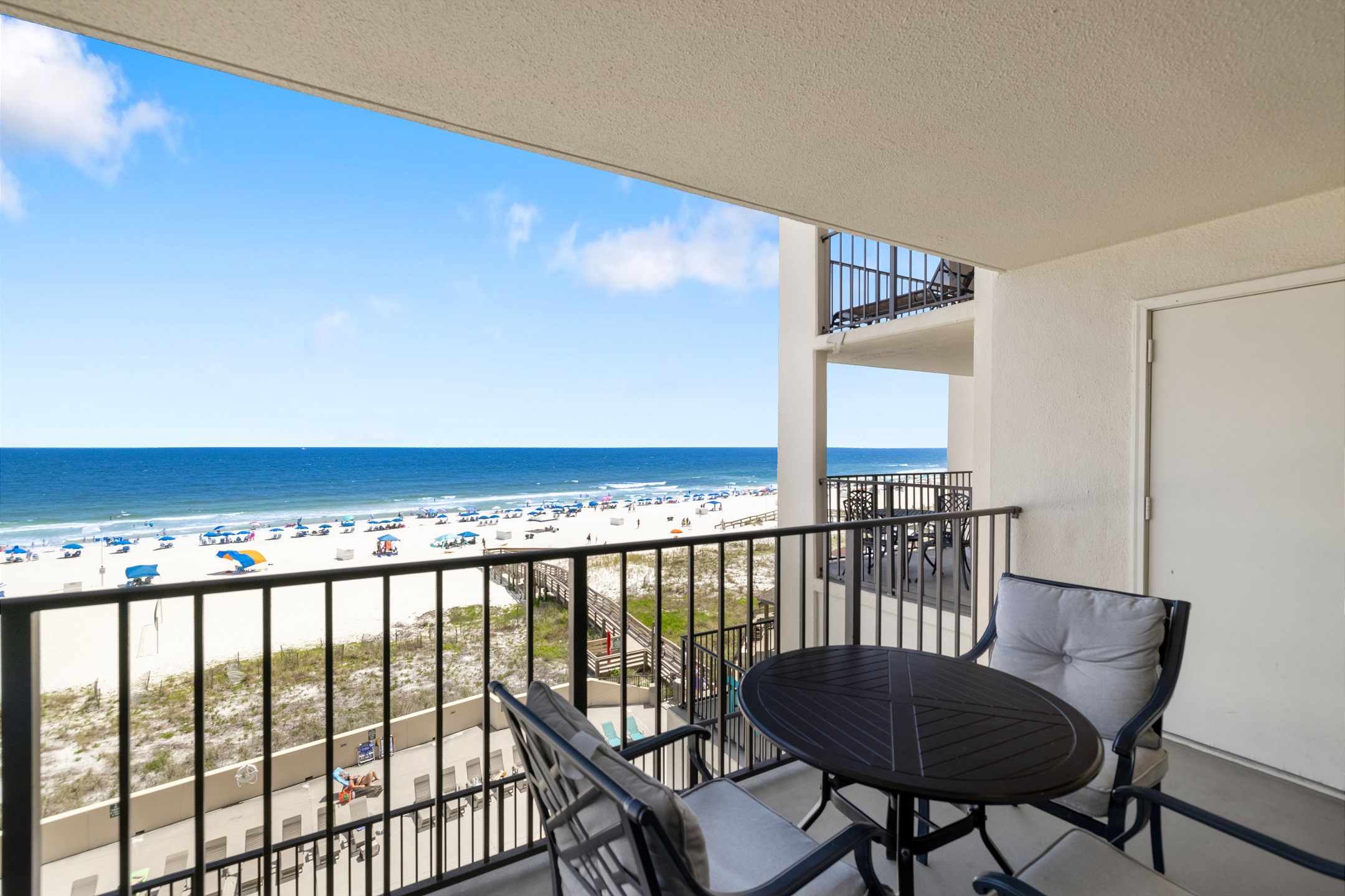 Phoenix II 2046 | Photo 2