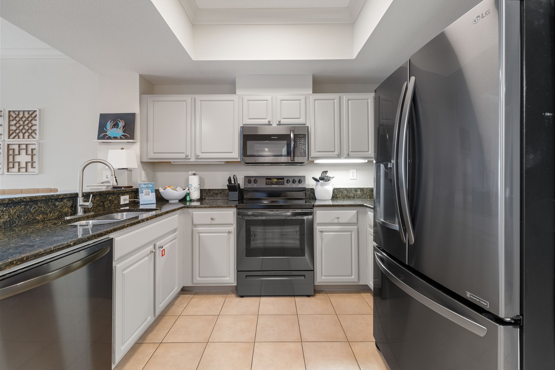 Crystal Tower 2007 | Photo 3