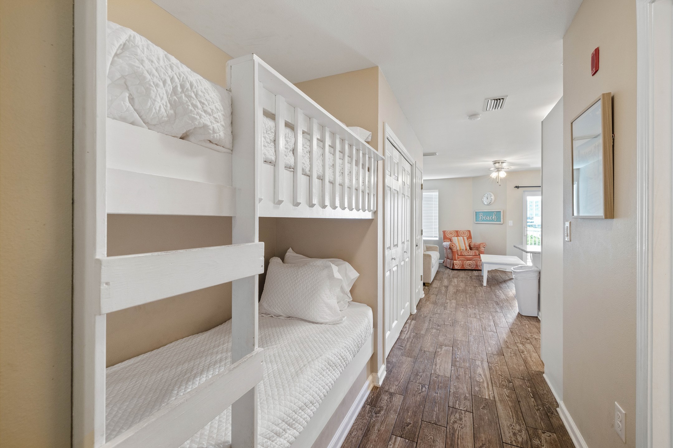 Grand Caribbean 320 5