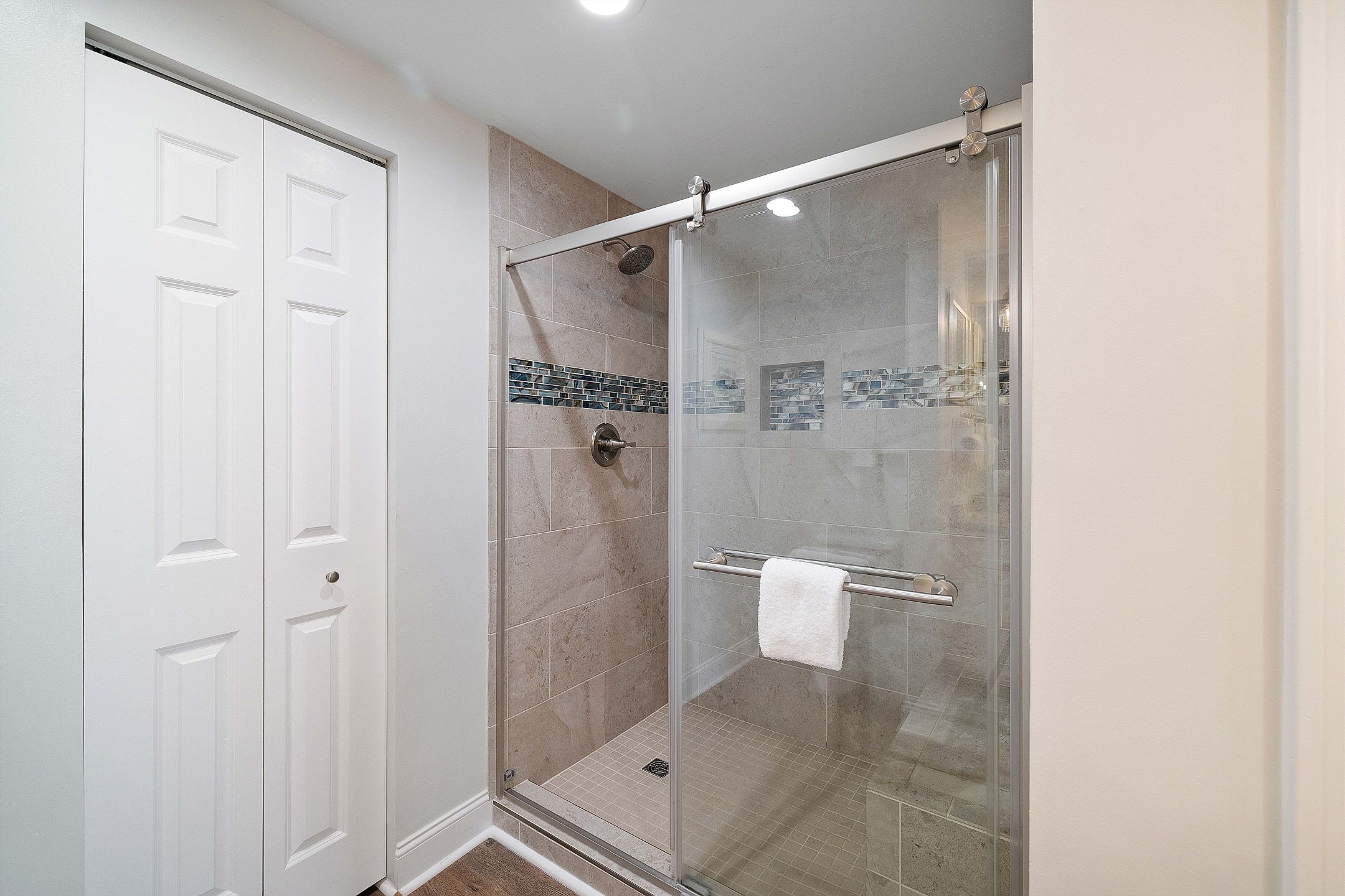 The Beach Club 1504B 6