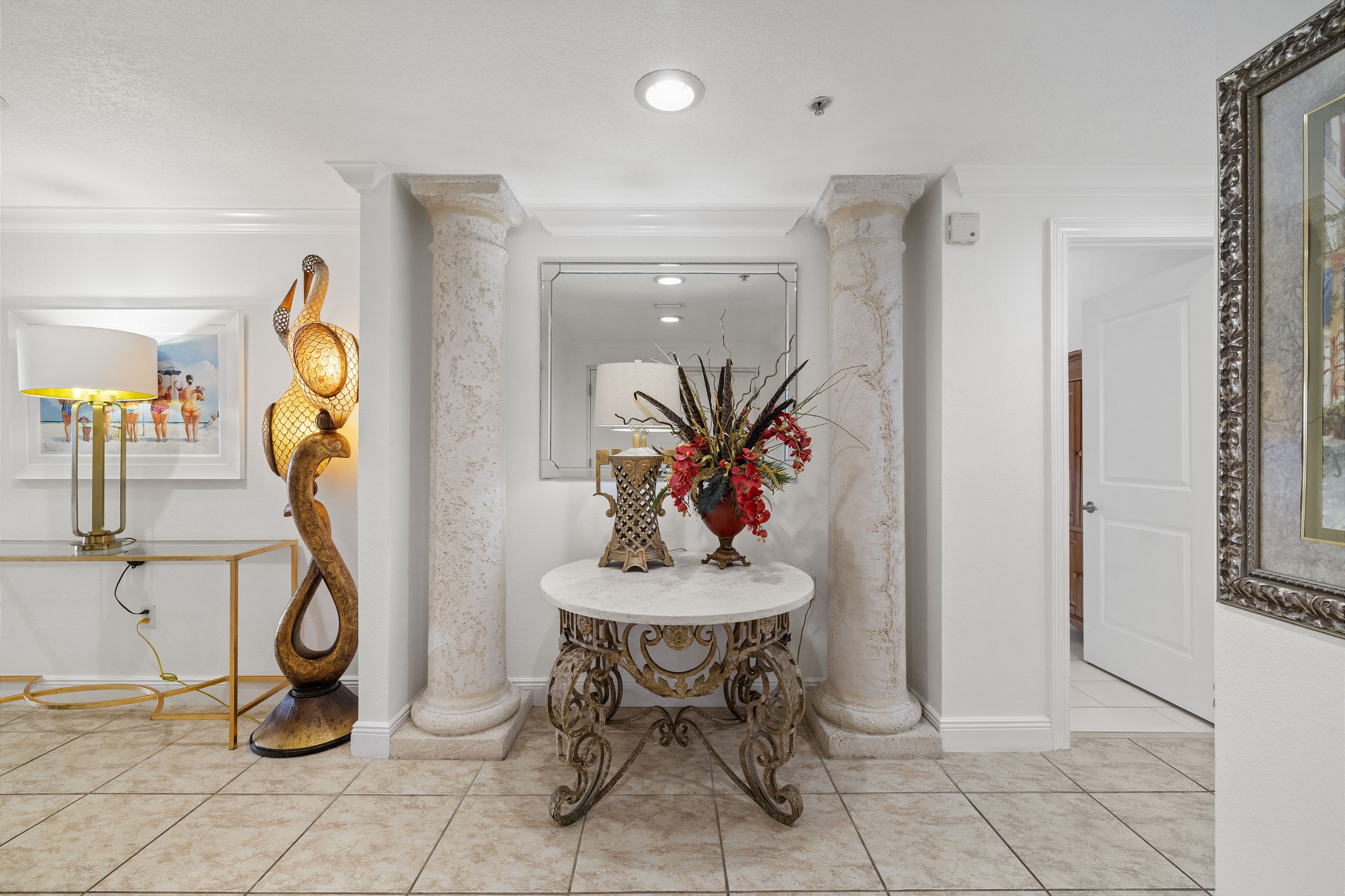The Colonnades 2102 5