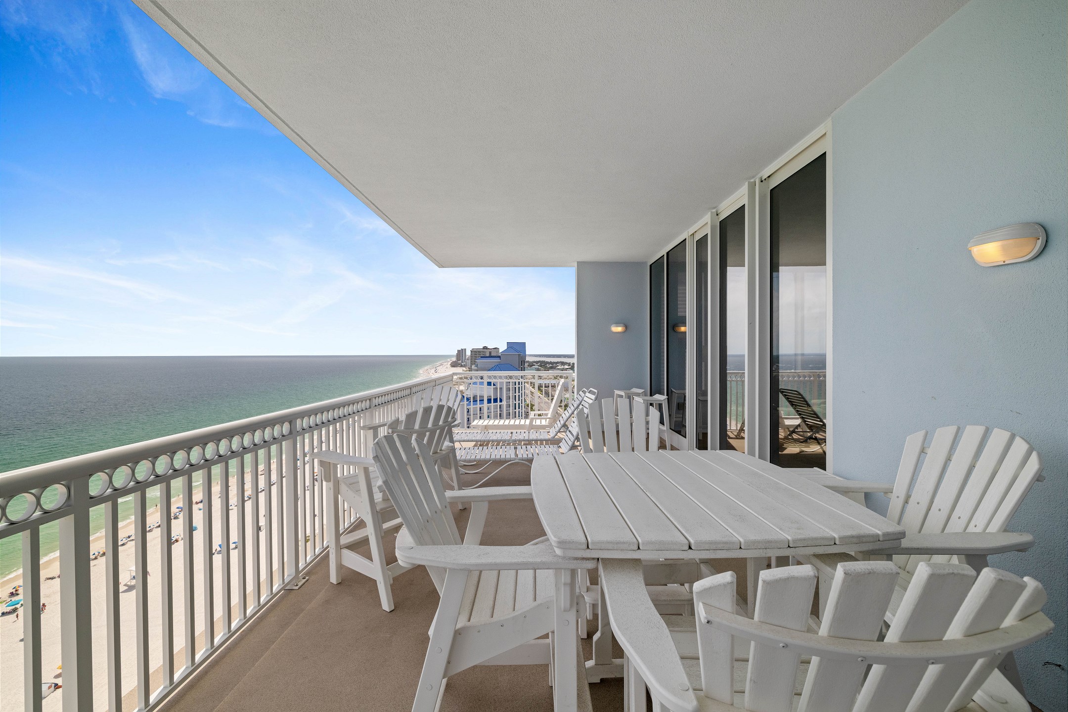 The Colonnades 2102 3