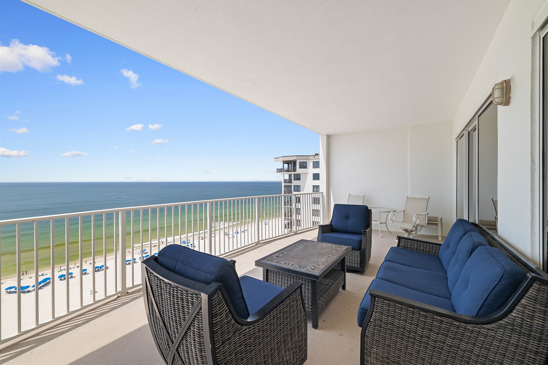 Regency Isle 1010 | Photo 2