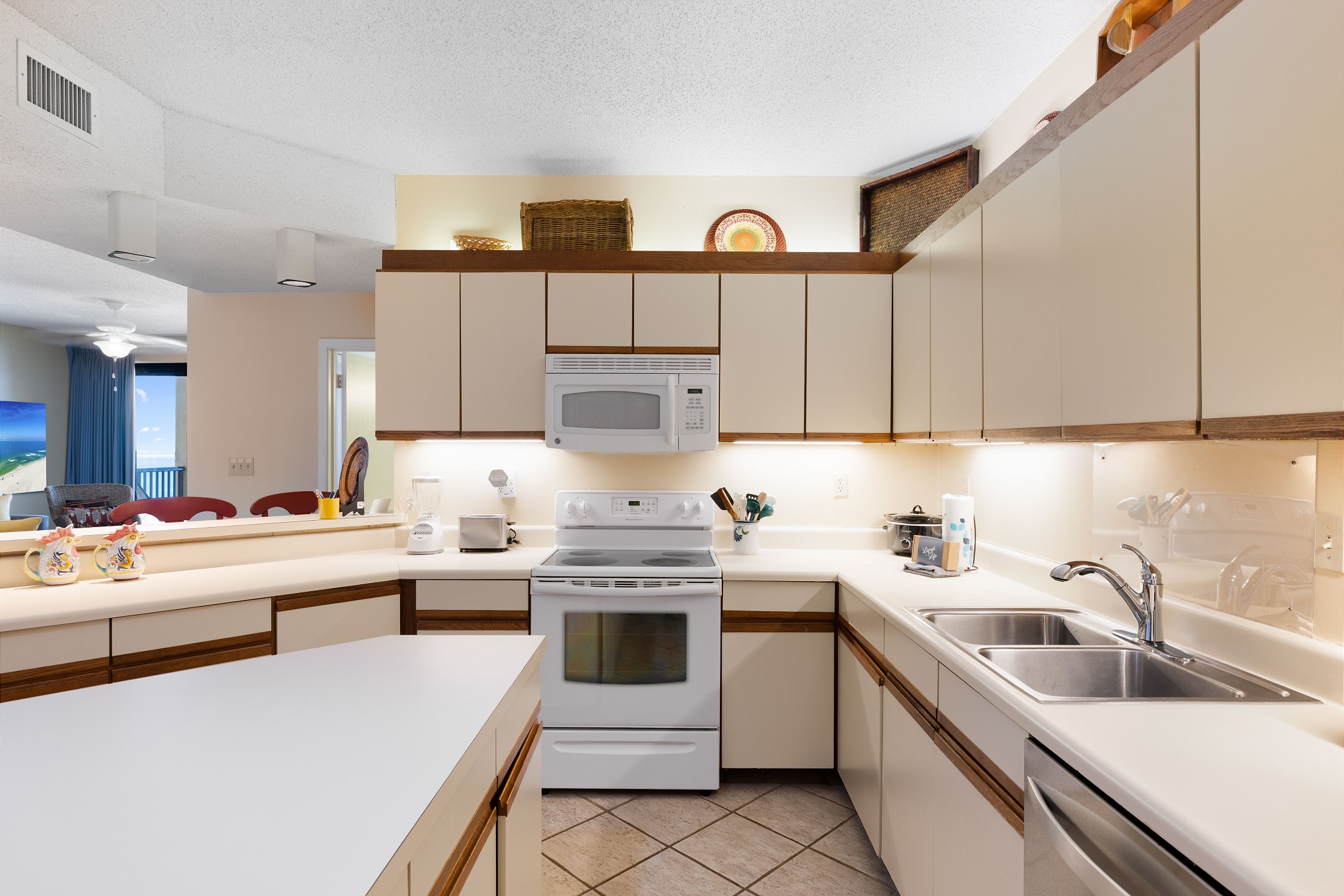 Romar House 802B | Photo 3