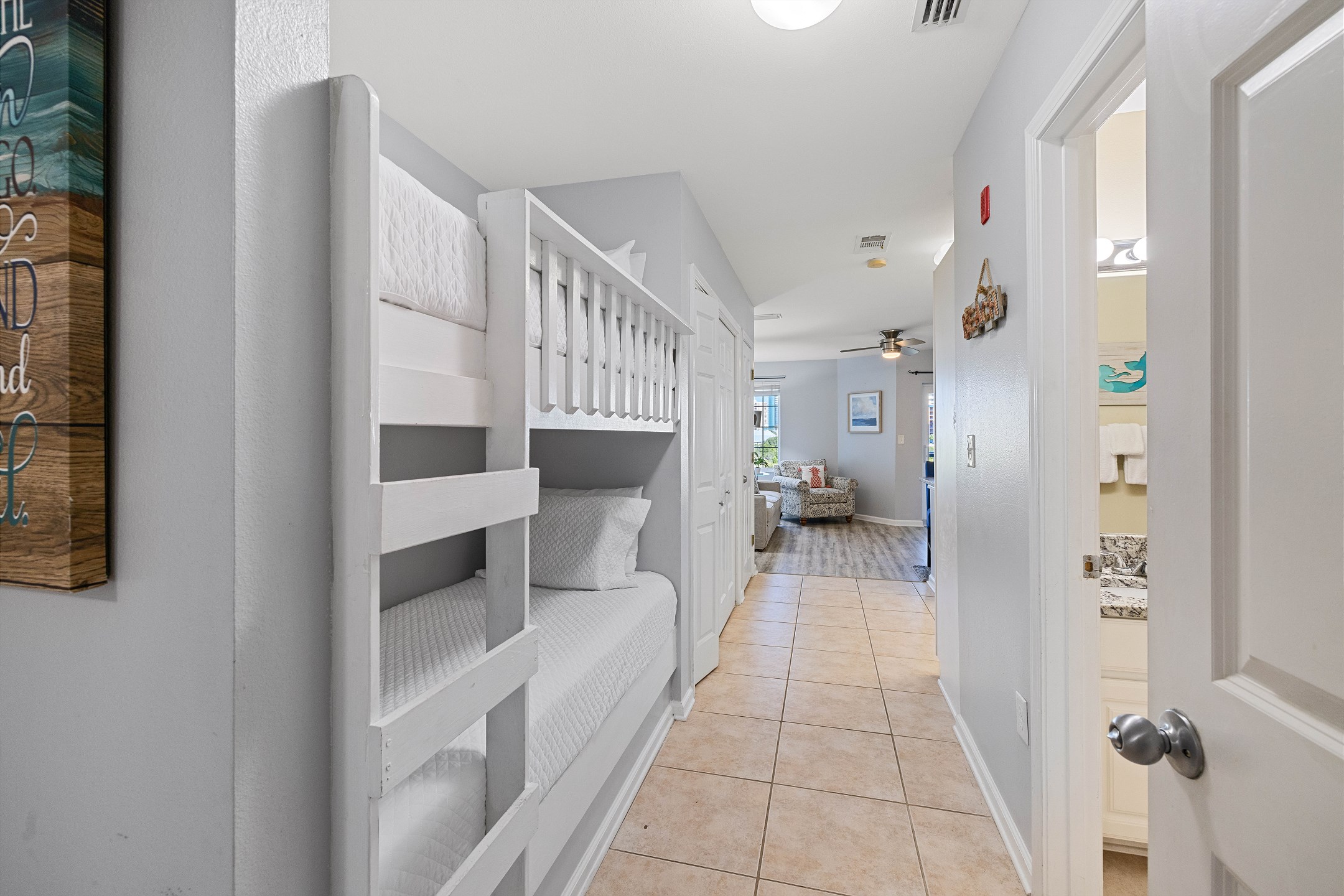 Grand Caribbean 324 6