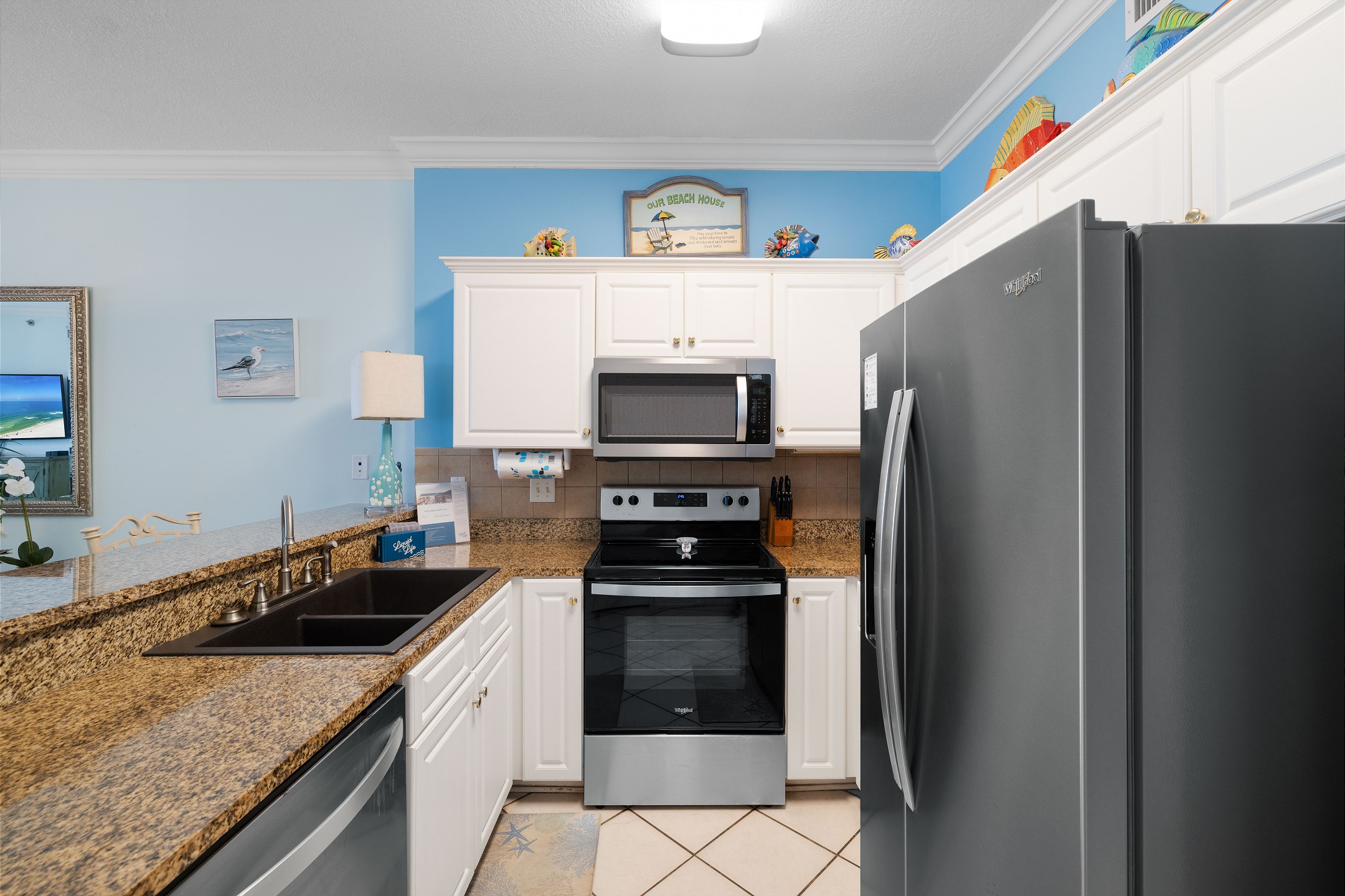 Island Royale 403 | Photo 3