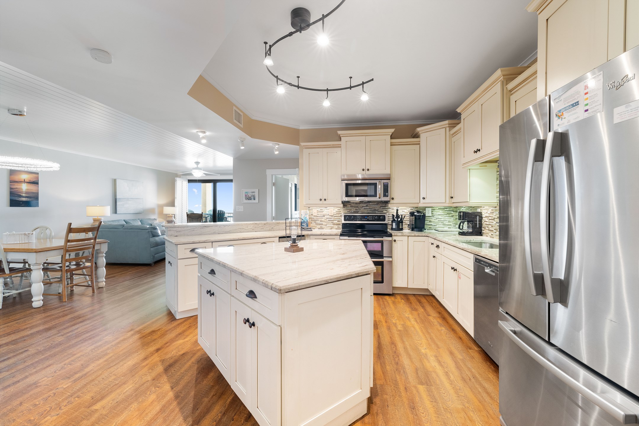 Romar House 404A | Photo 3