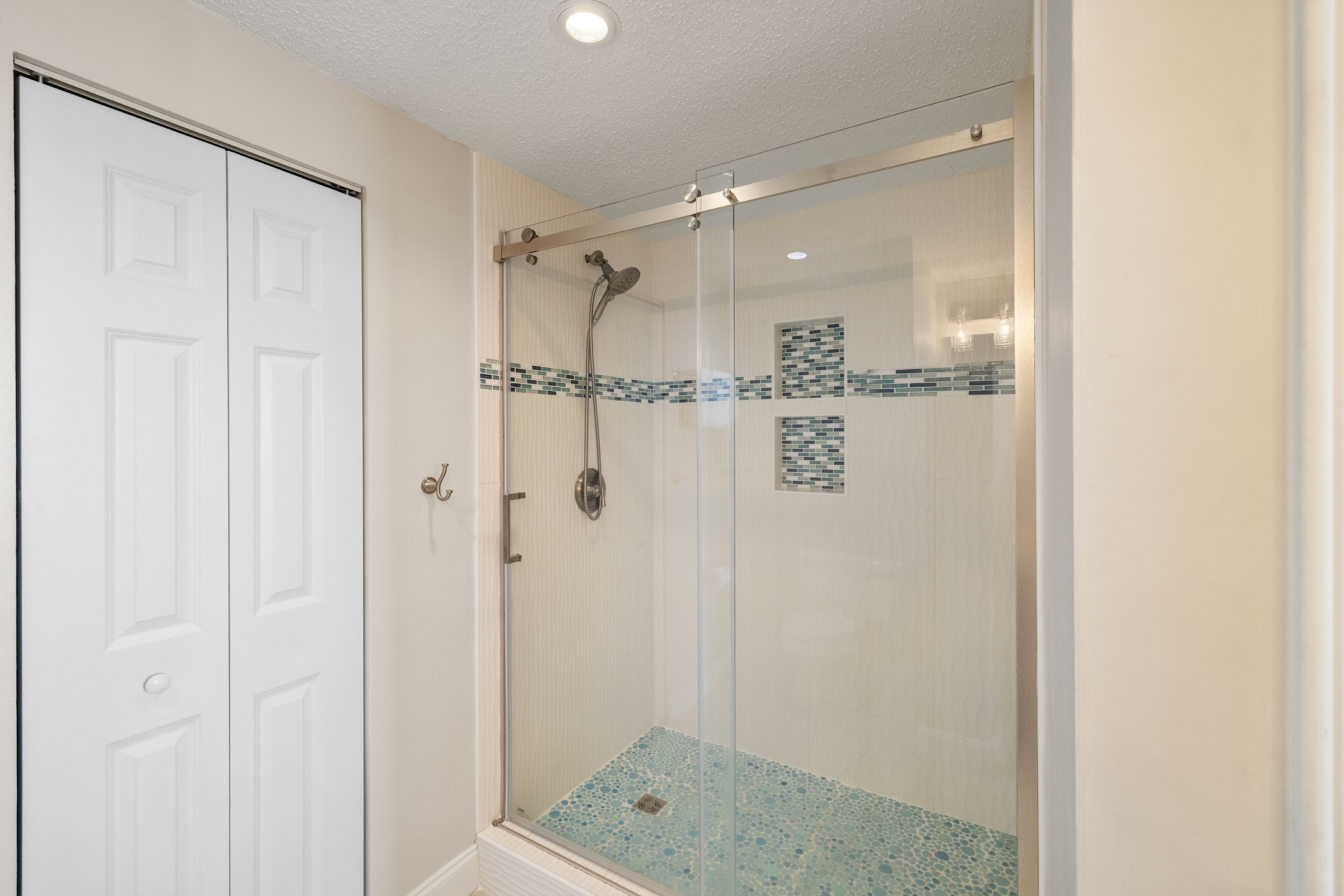 The Beach Club 1904B 6