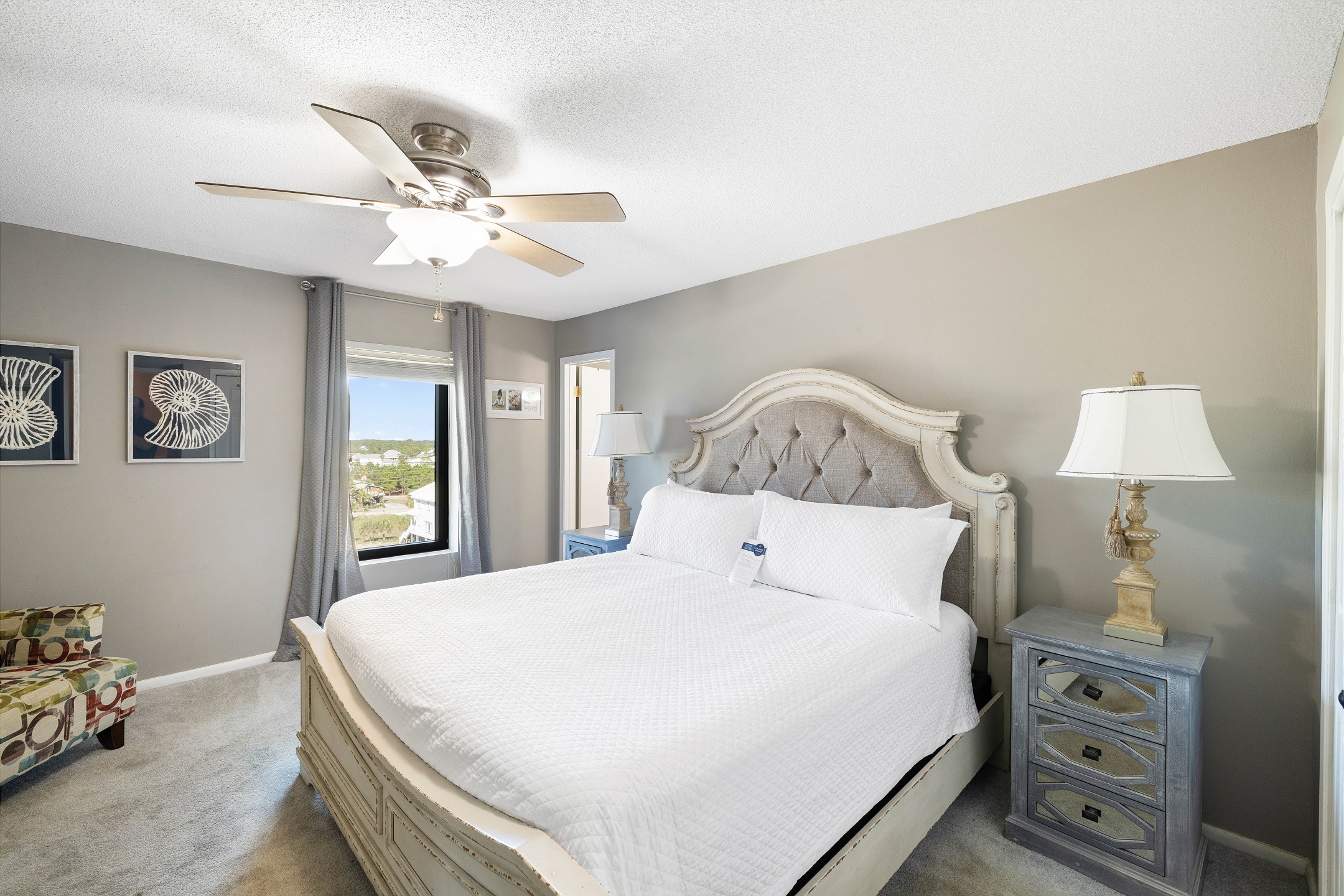 Island Winds West 670 5