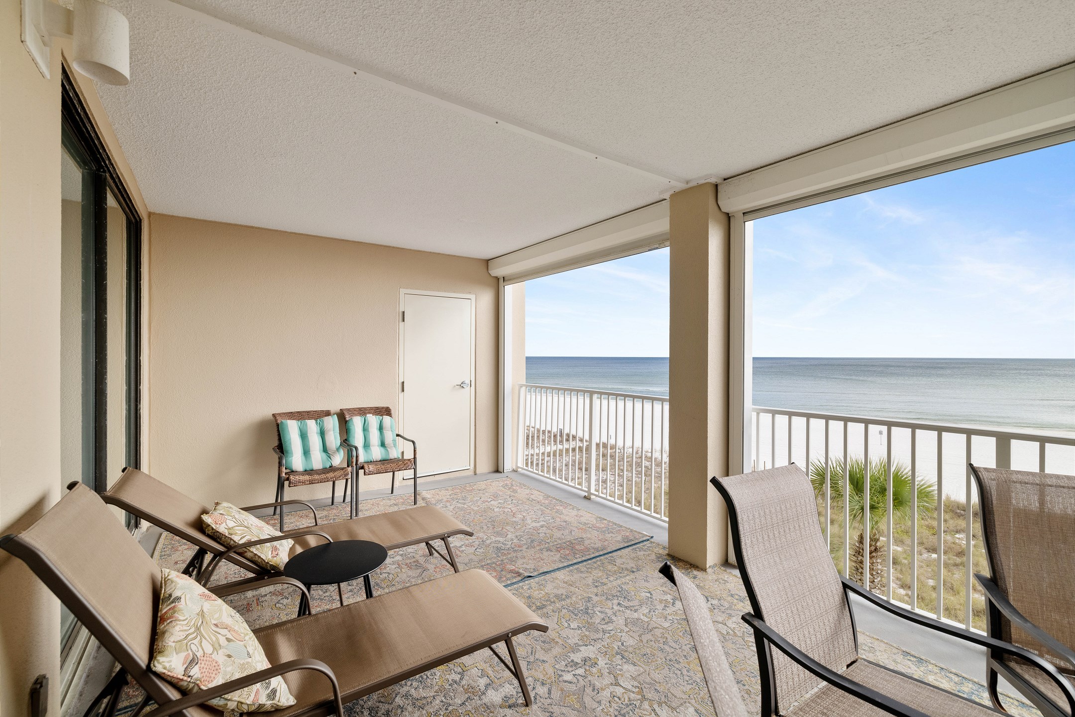 Bluewater 402 | Photo 2