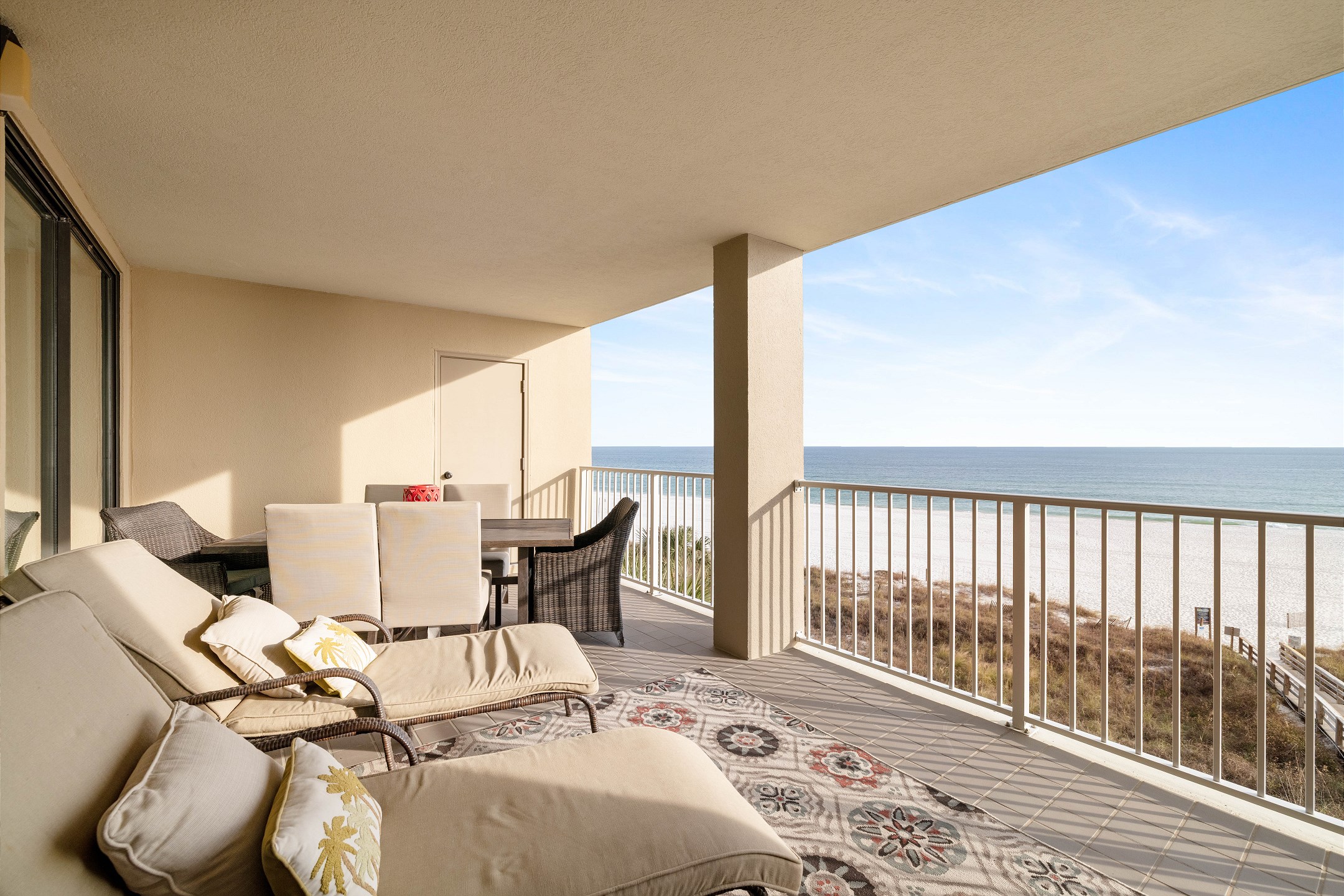 White Caps 402 | Photo 2