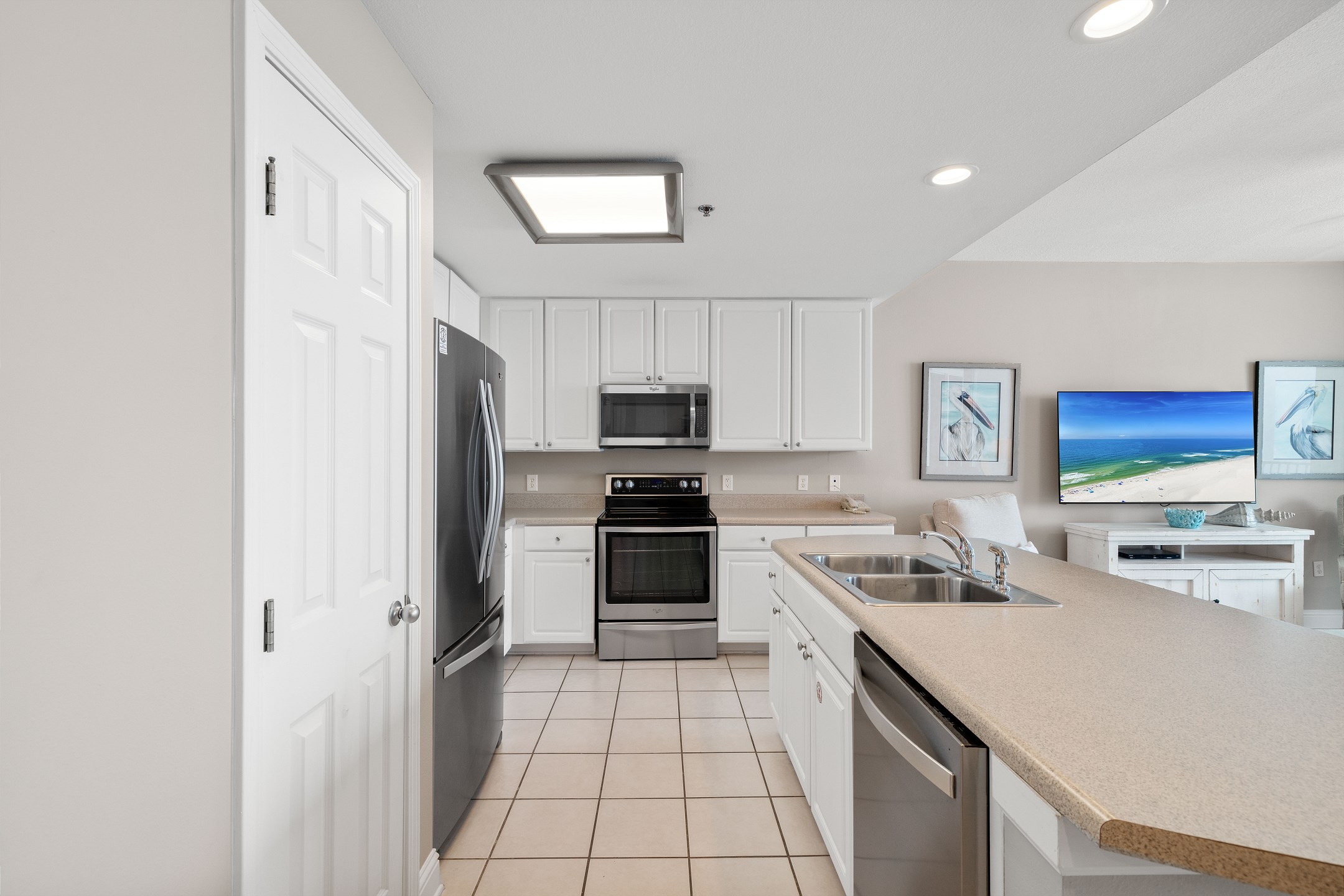 Lighthouse 1215 | Photo 3