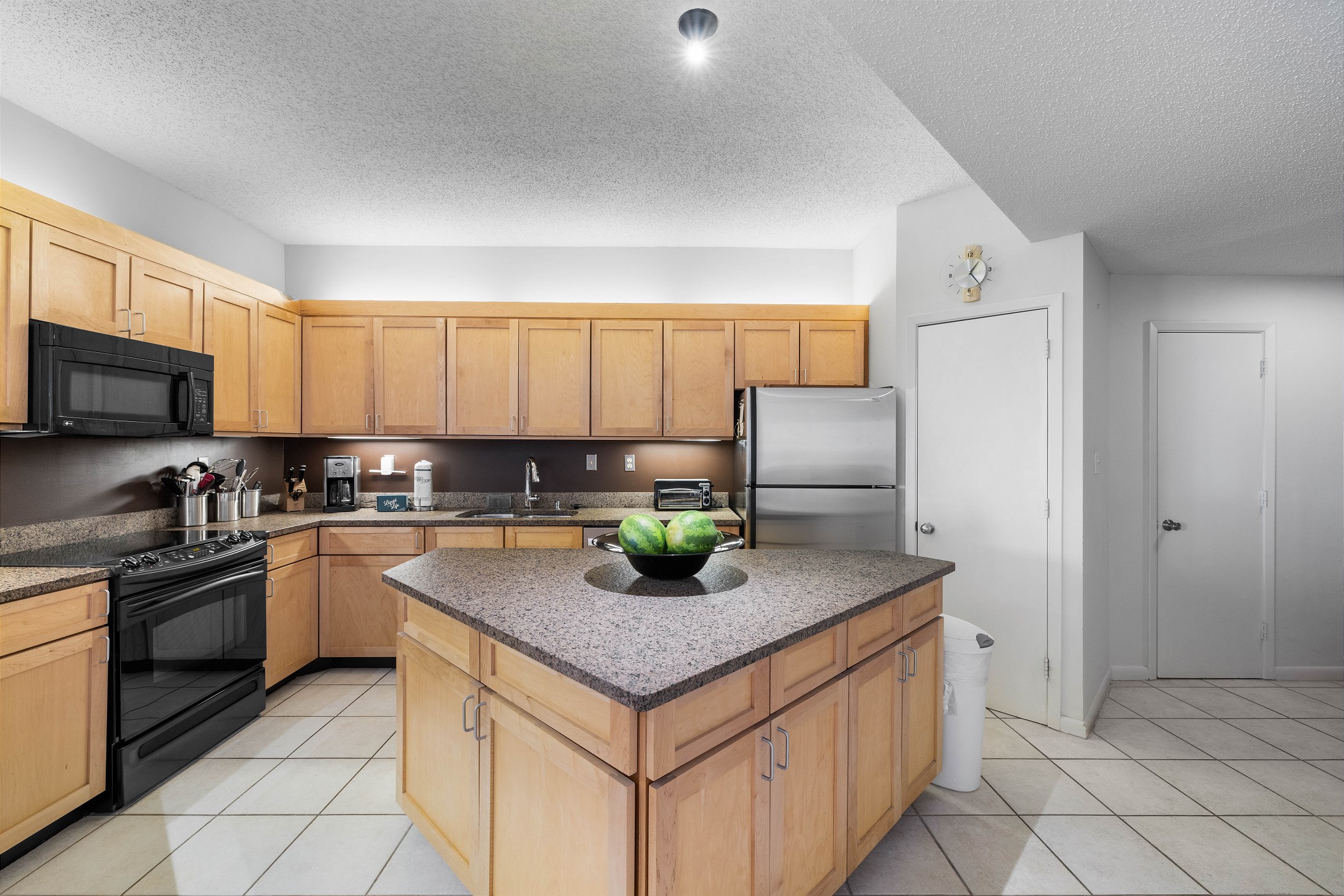 Romar House 906A | Photo 3