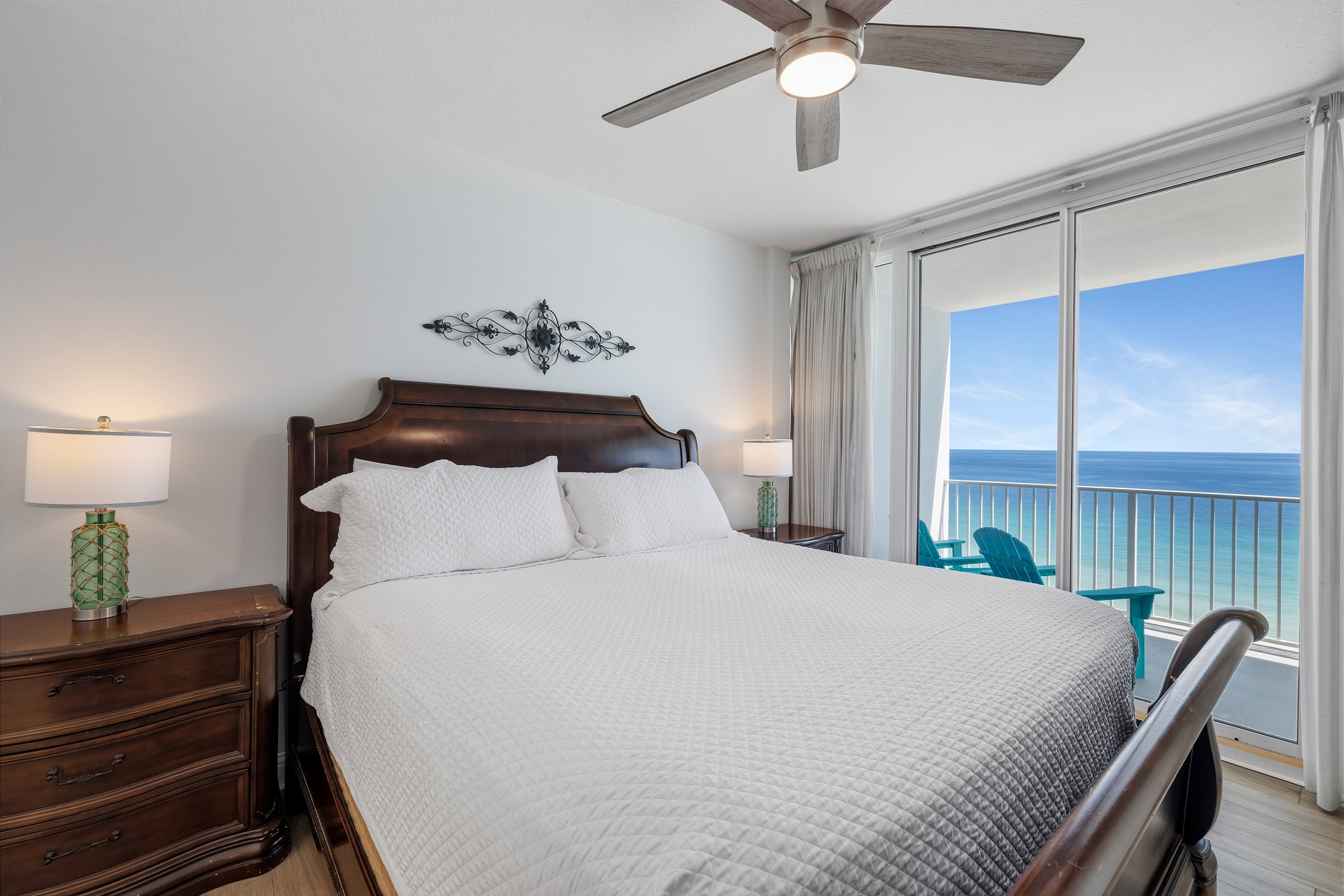 Lighthouse 1009 4