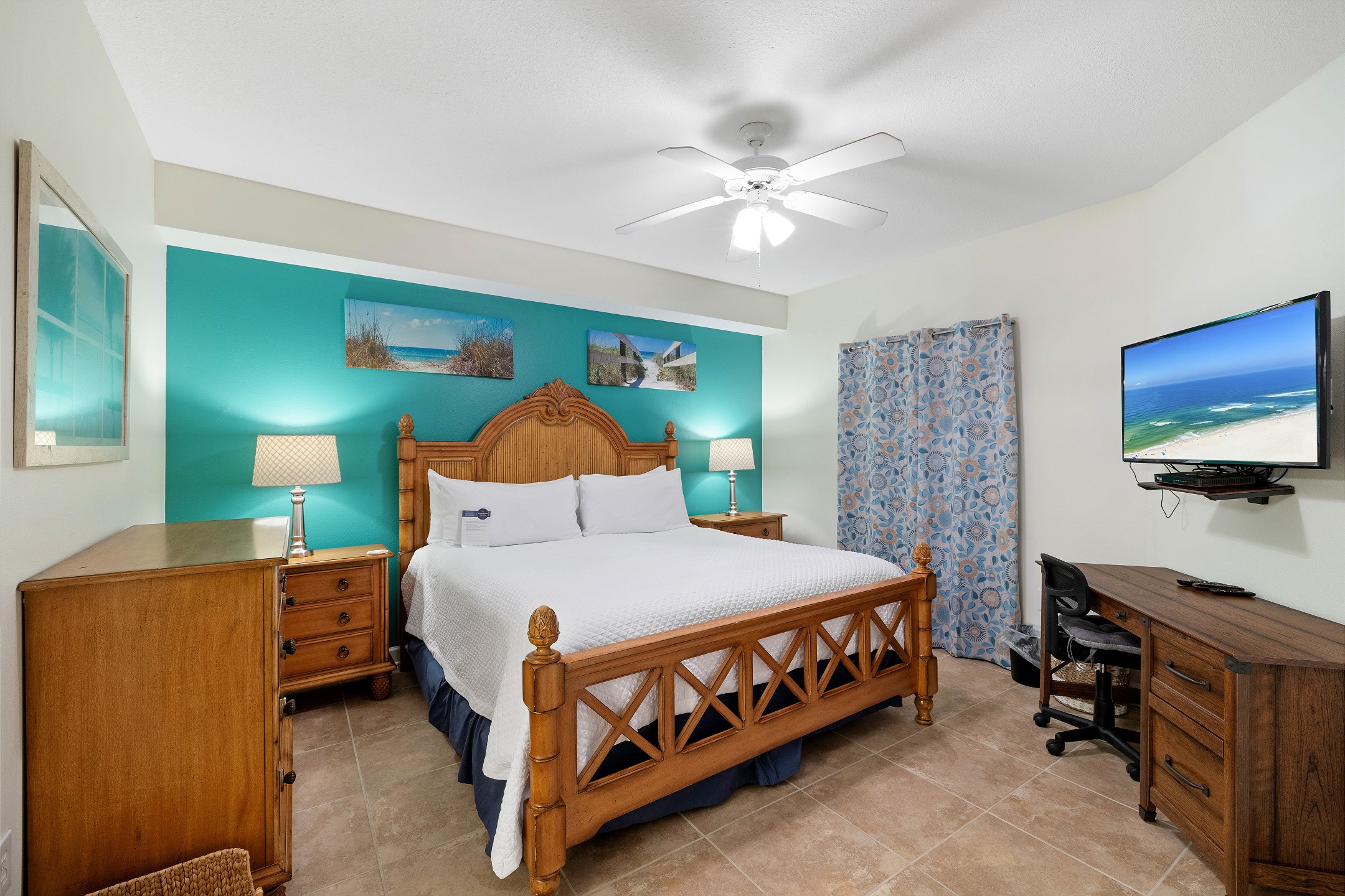 Admiral's Quarters 607 6