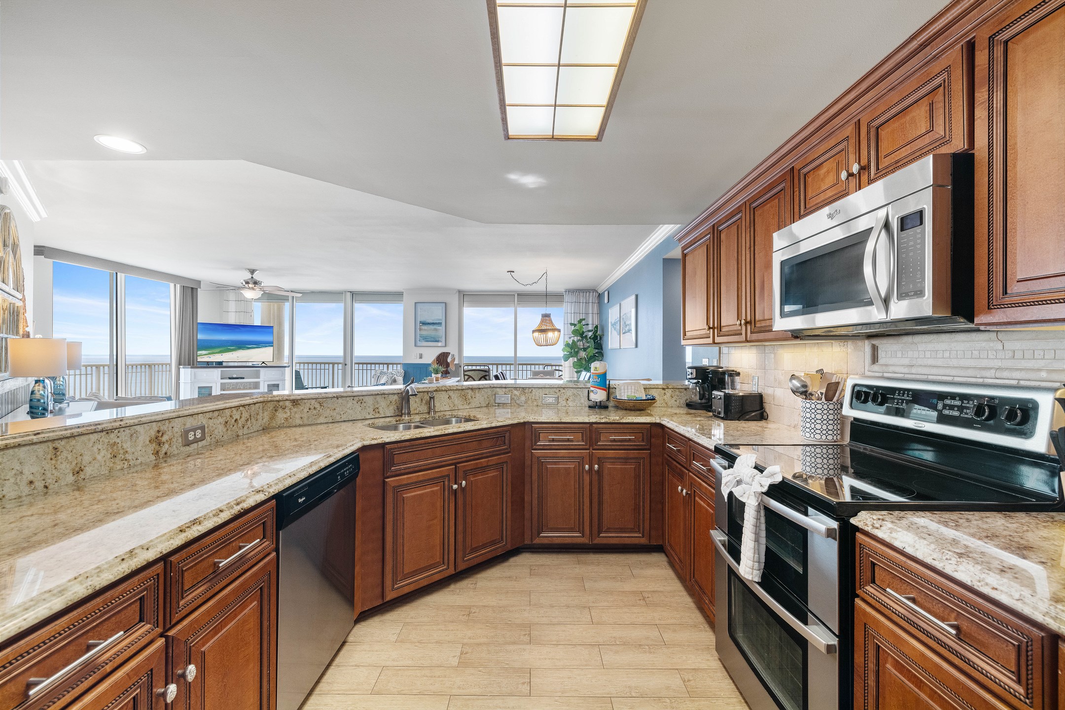The Beach Club 1401C | Photo 3