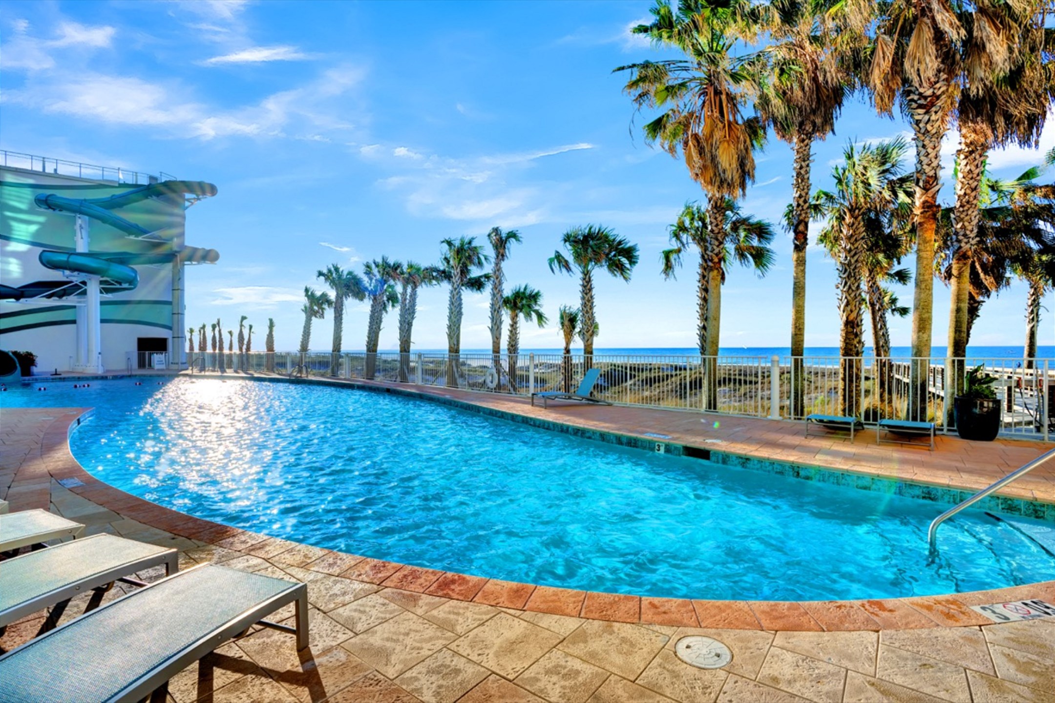 Turquoise Place 1707C | Photo 1