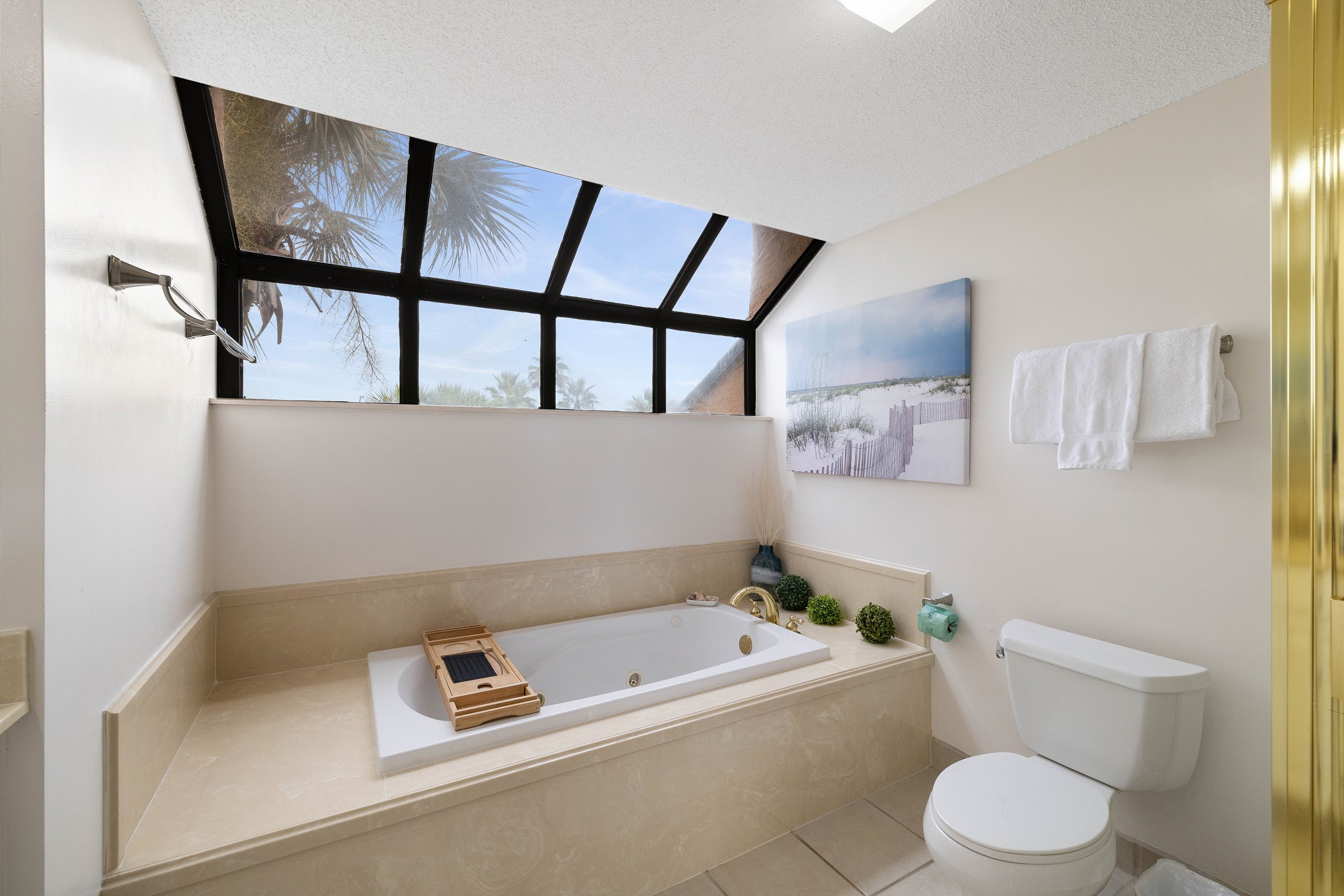 Four Seasons 204W 5