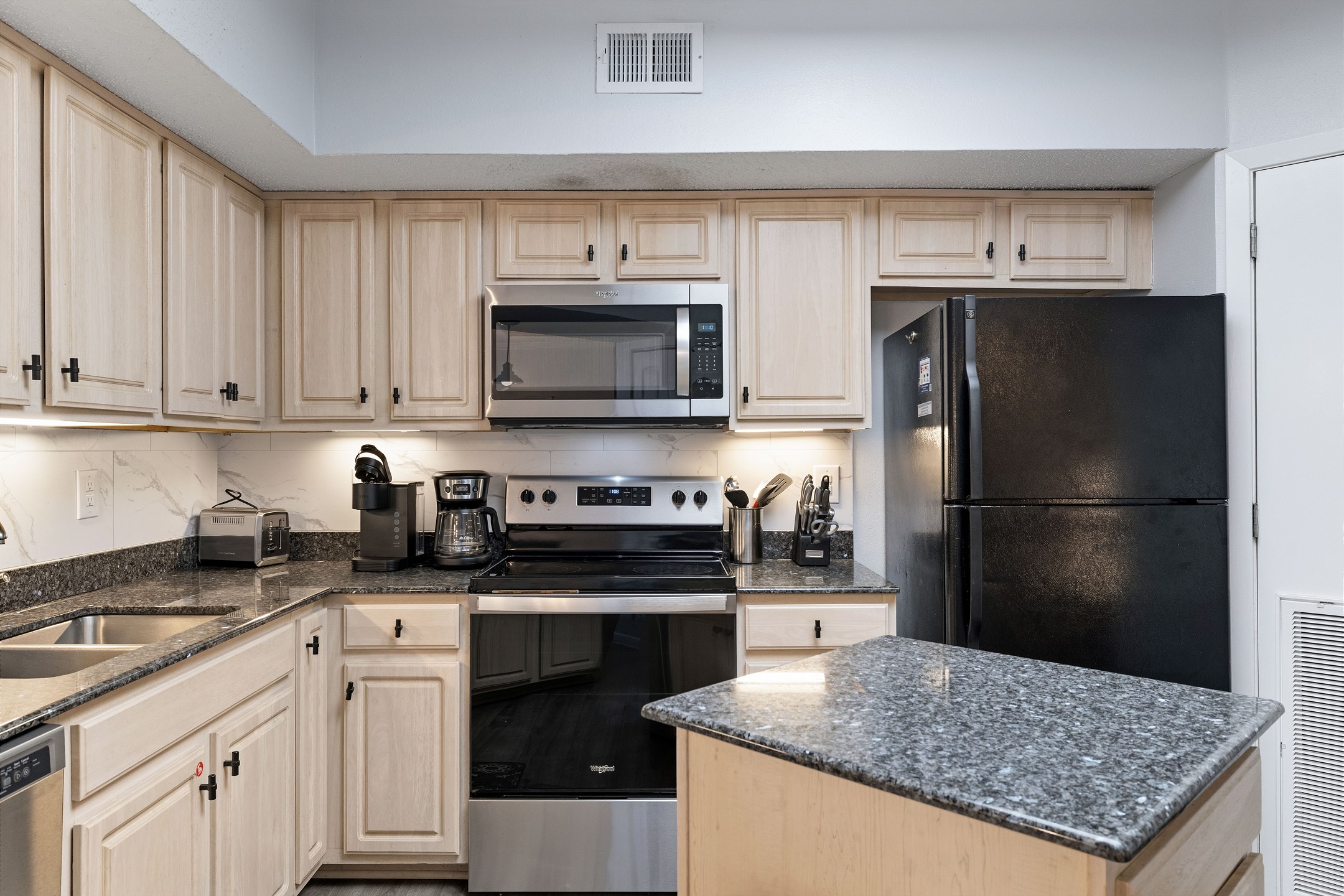 Windward Pointe 103 3