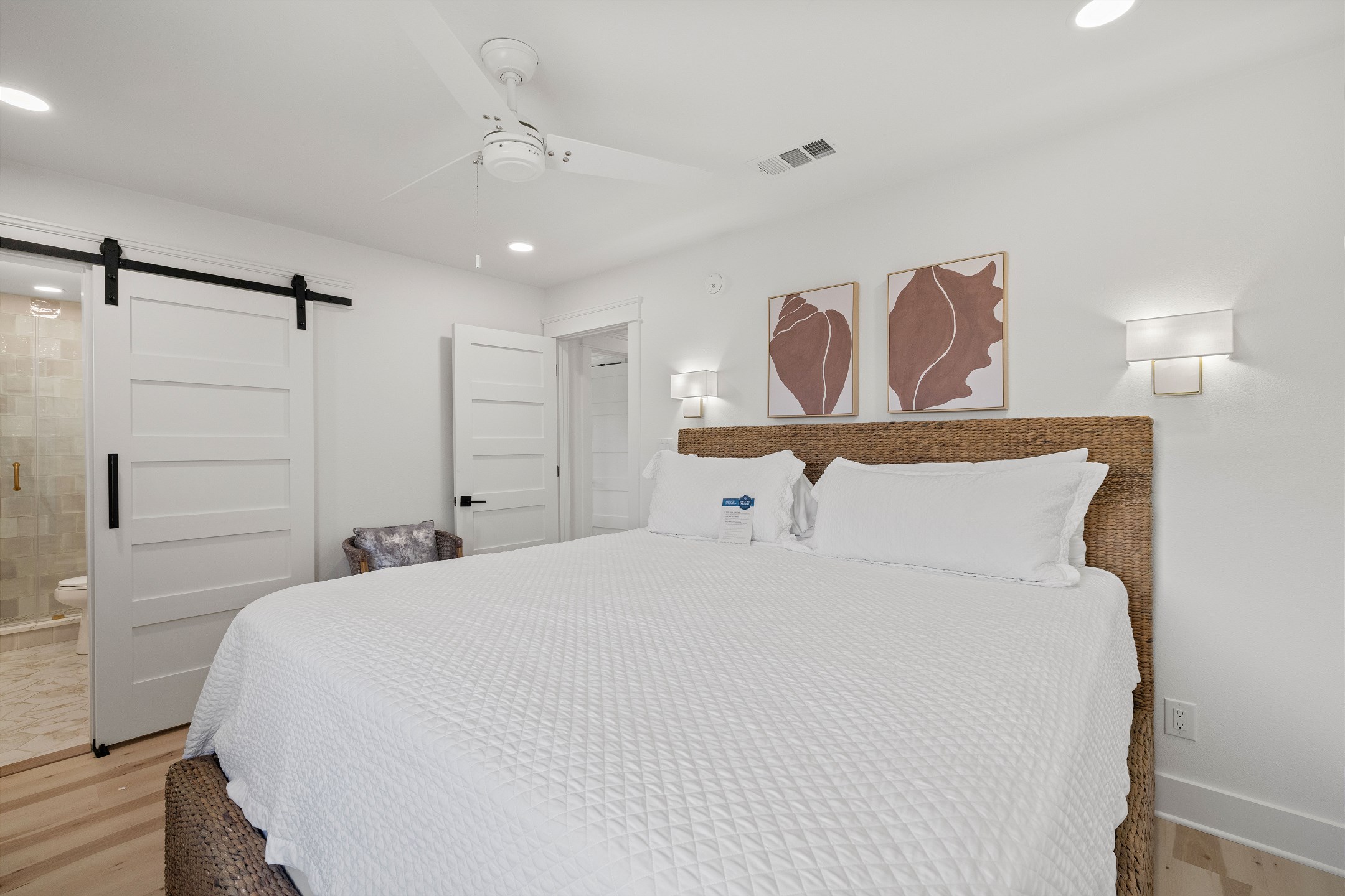 Sea Breeze Cottage 4
