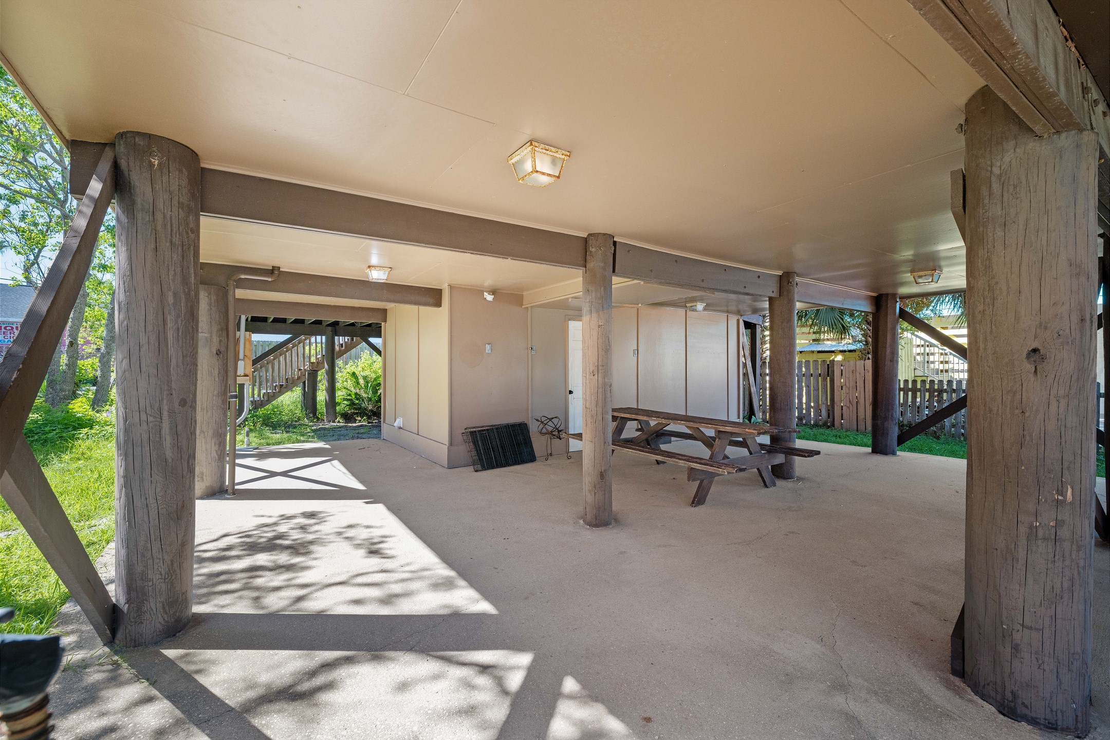3 Palms Duplex 4
