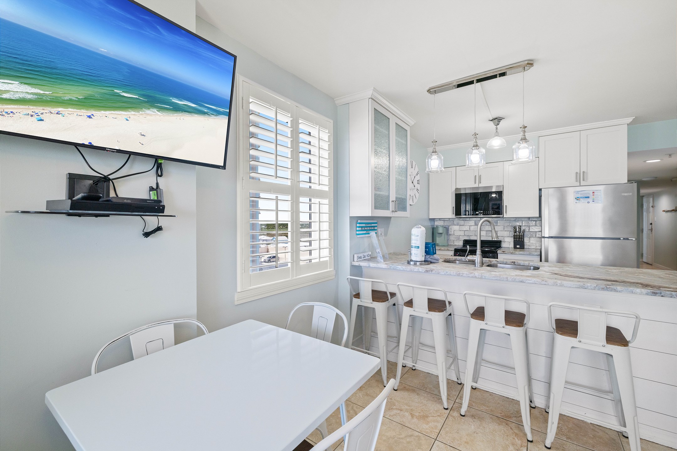 Royal Palms 1008 4