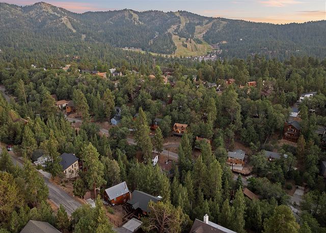 Tree Top Lodge - Close to Lake and Slopes 2