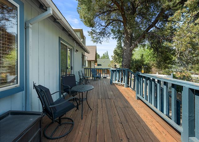 Peaceful Pines Cabin - Close to Lake, Slopes, and Village 4