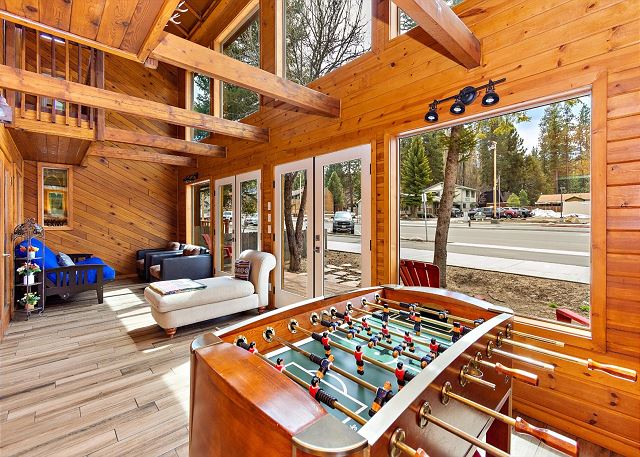 The Sky Chalet - Walk to Slopes, Close to Lake 3