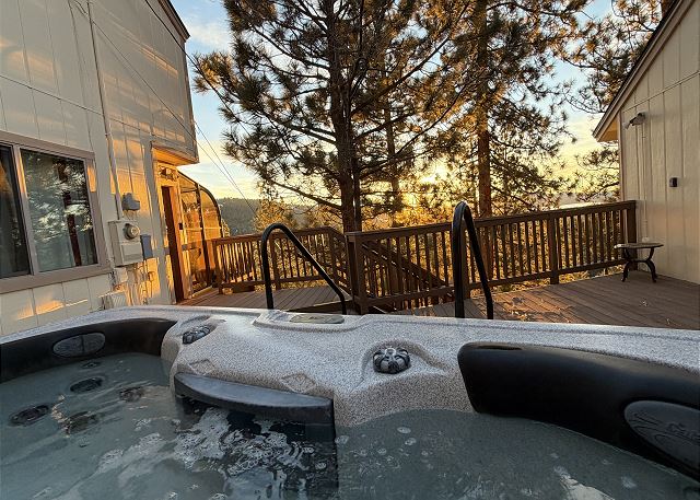 Birch Bear Lodge - Lake Views, Hot Tub, Game Room 4