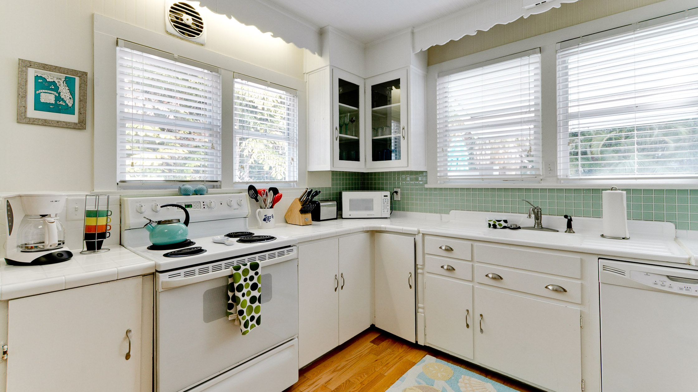 Beach Basket | Photo 19