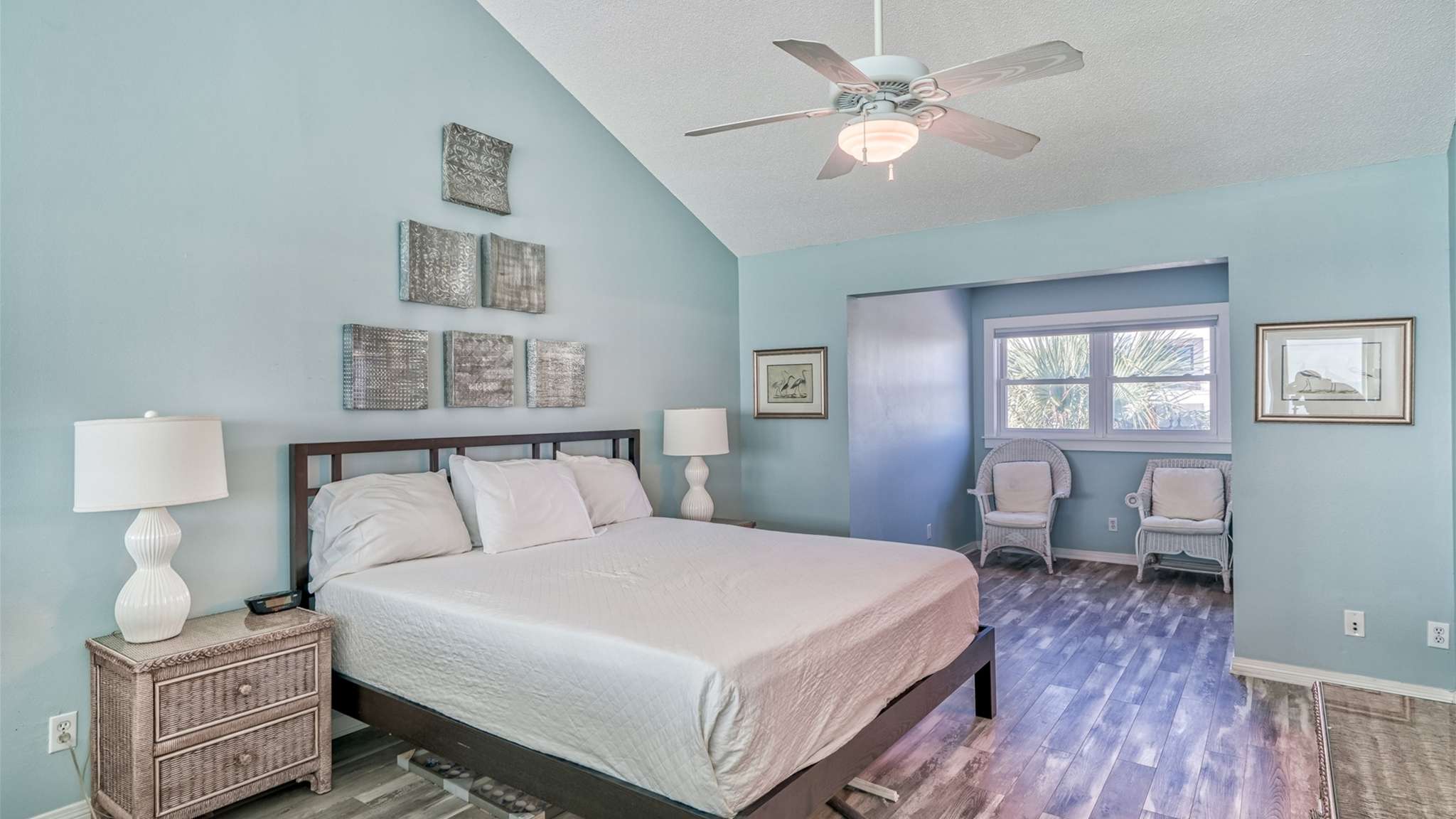 Seawinds 6 Sits on the Beach! | Photo 9