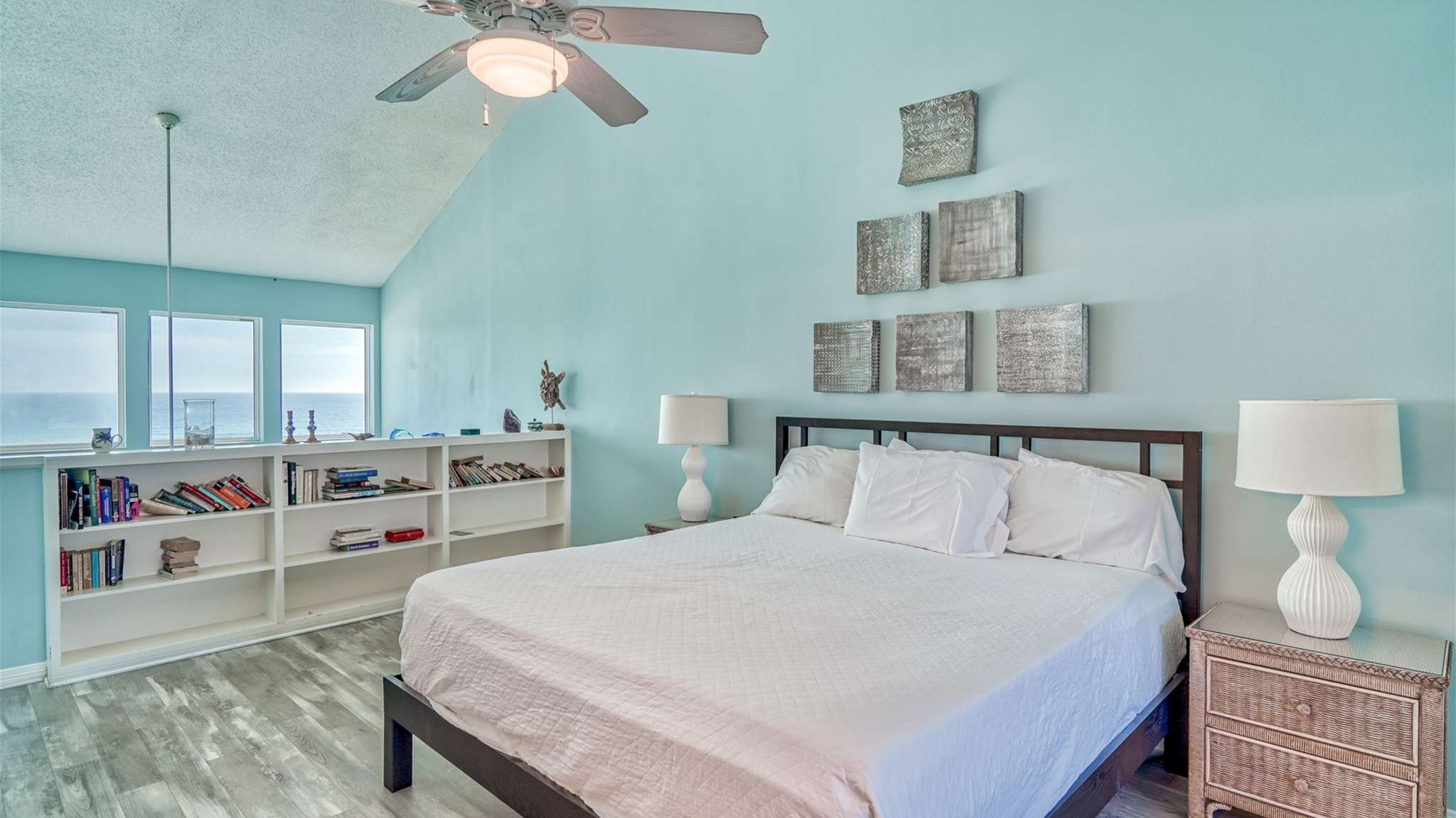 Seawinds 6 Sits on the Beach! | Photo 10