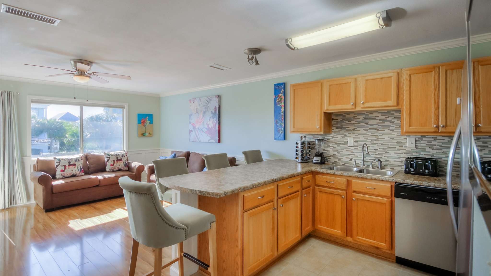 Canal Place 206 | Photo 13