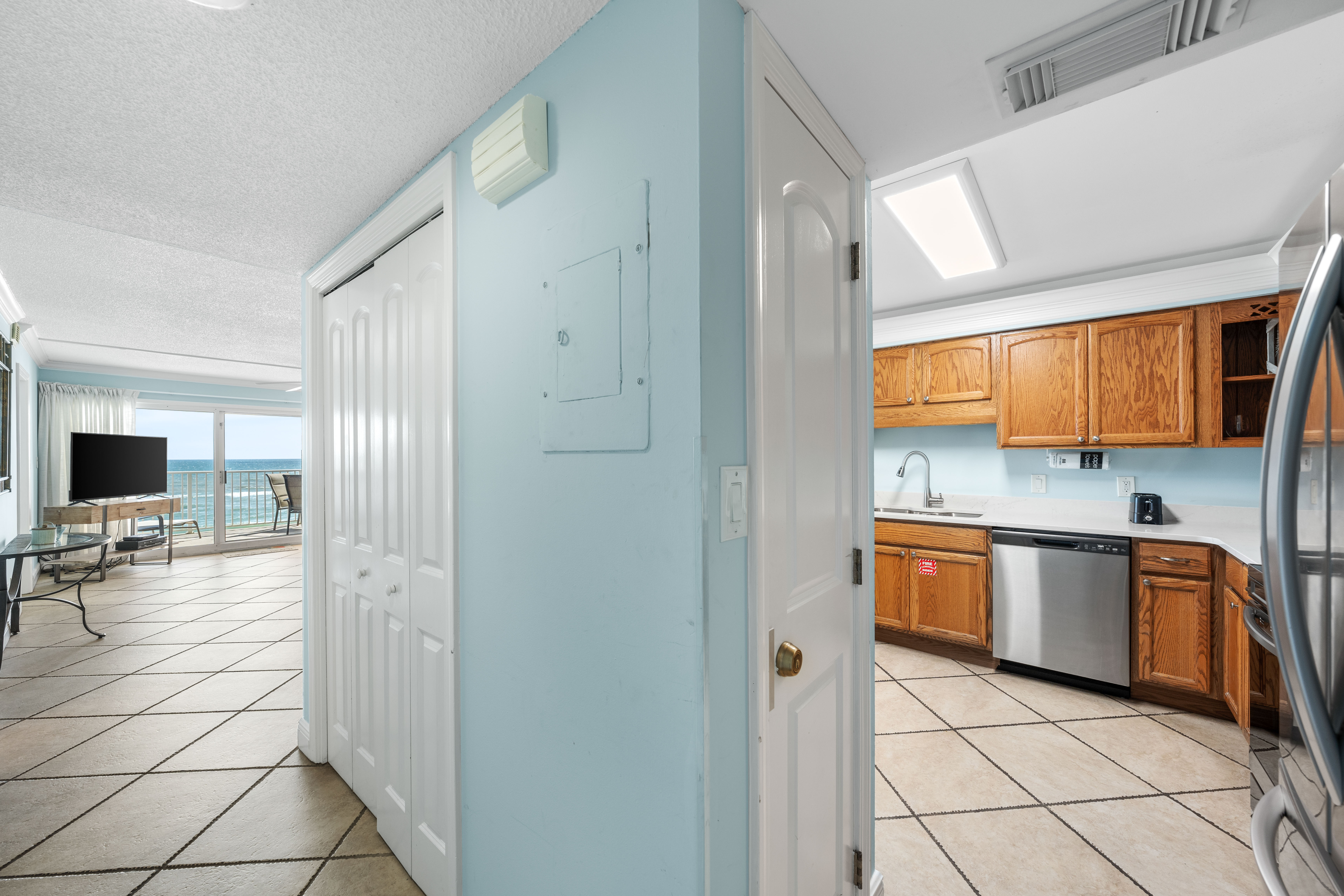 Beach House 402C | Photo 11