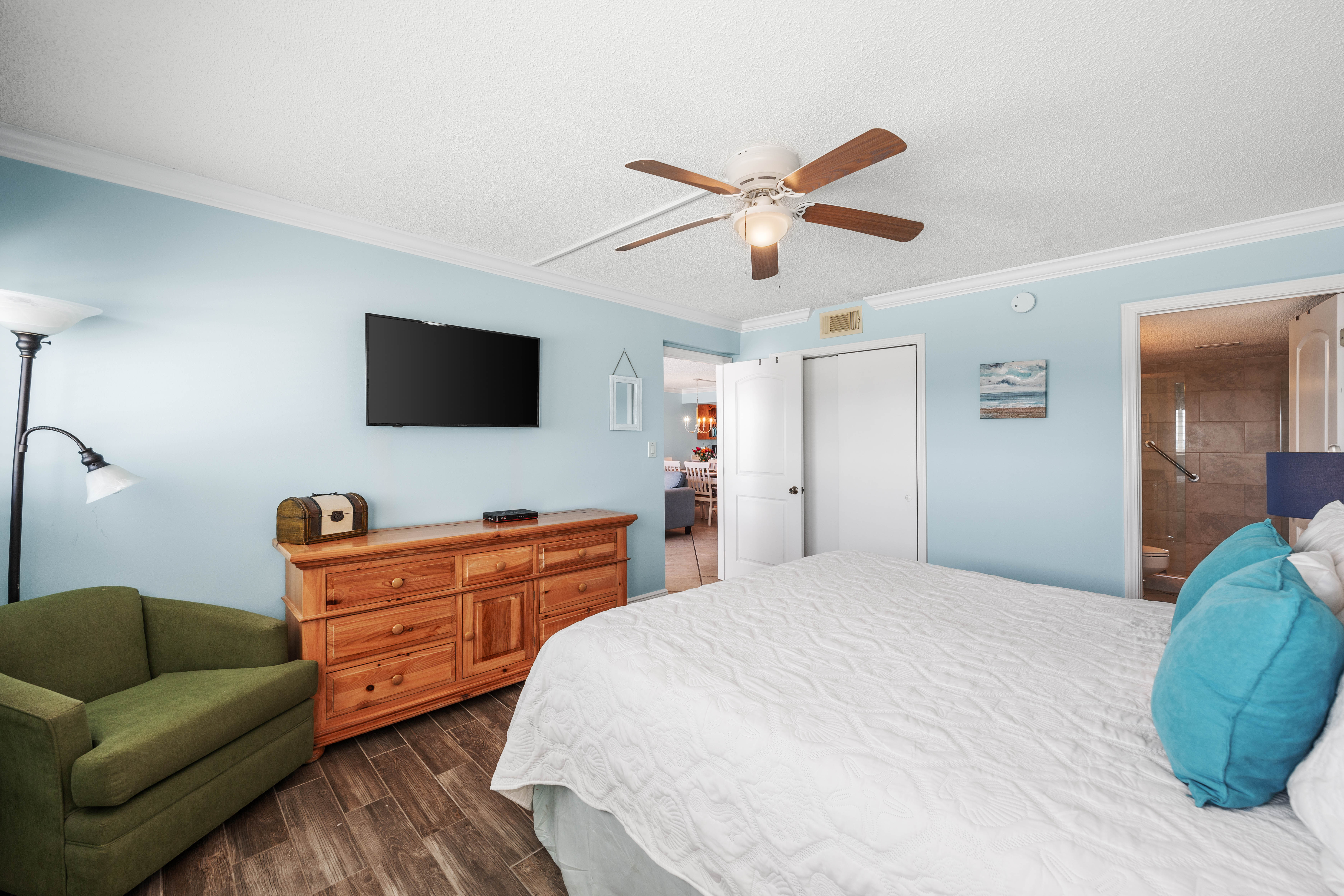 Beach House 402C | Photo 13