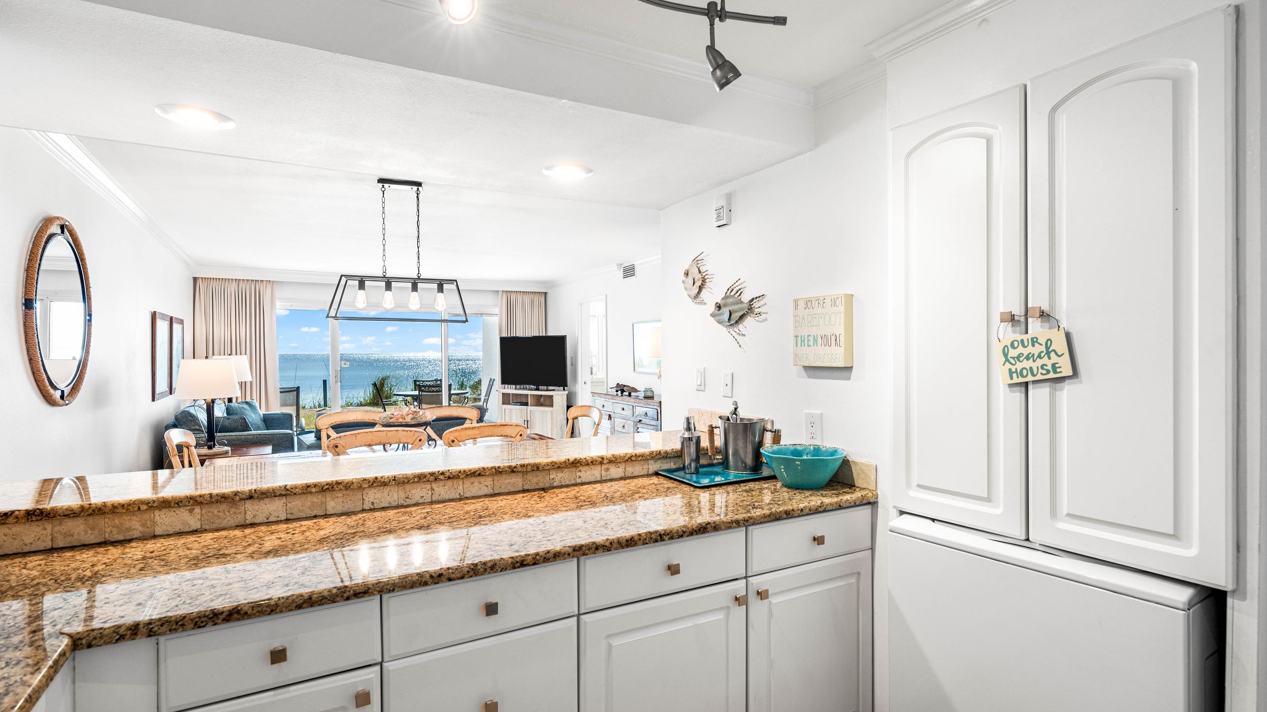 Beach House 103D-Beachfront | Photo 6