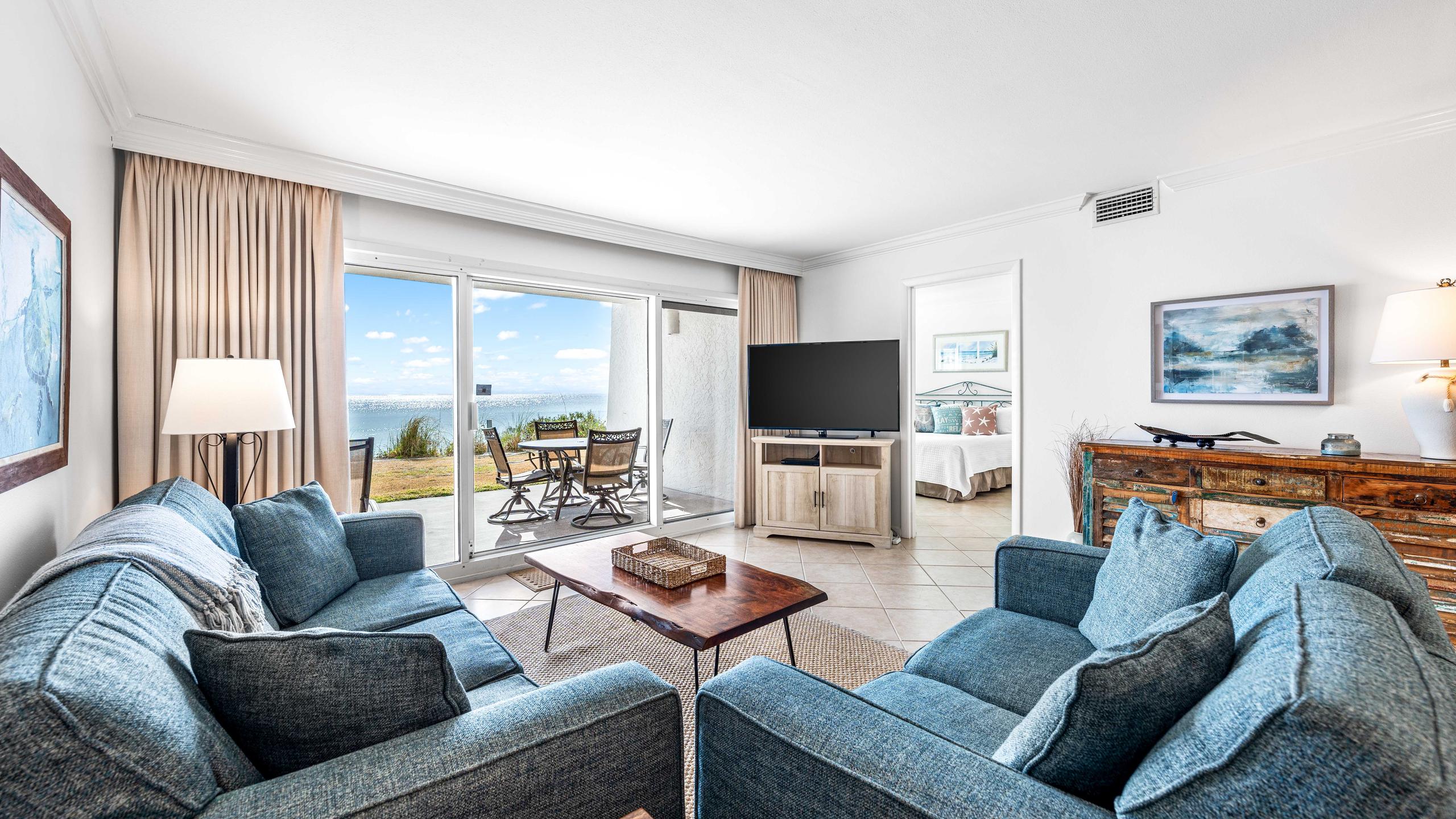 Beach House 103D-Beachfront